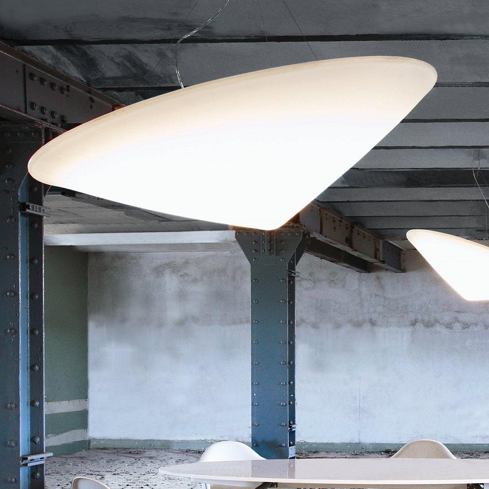 Solara Moderne Pendelleuchte Polyethylen Schräghut Minimalistisch-Letslighting