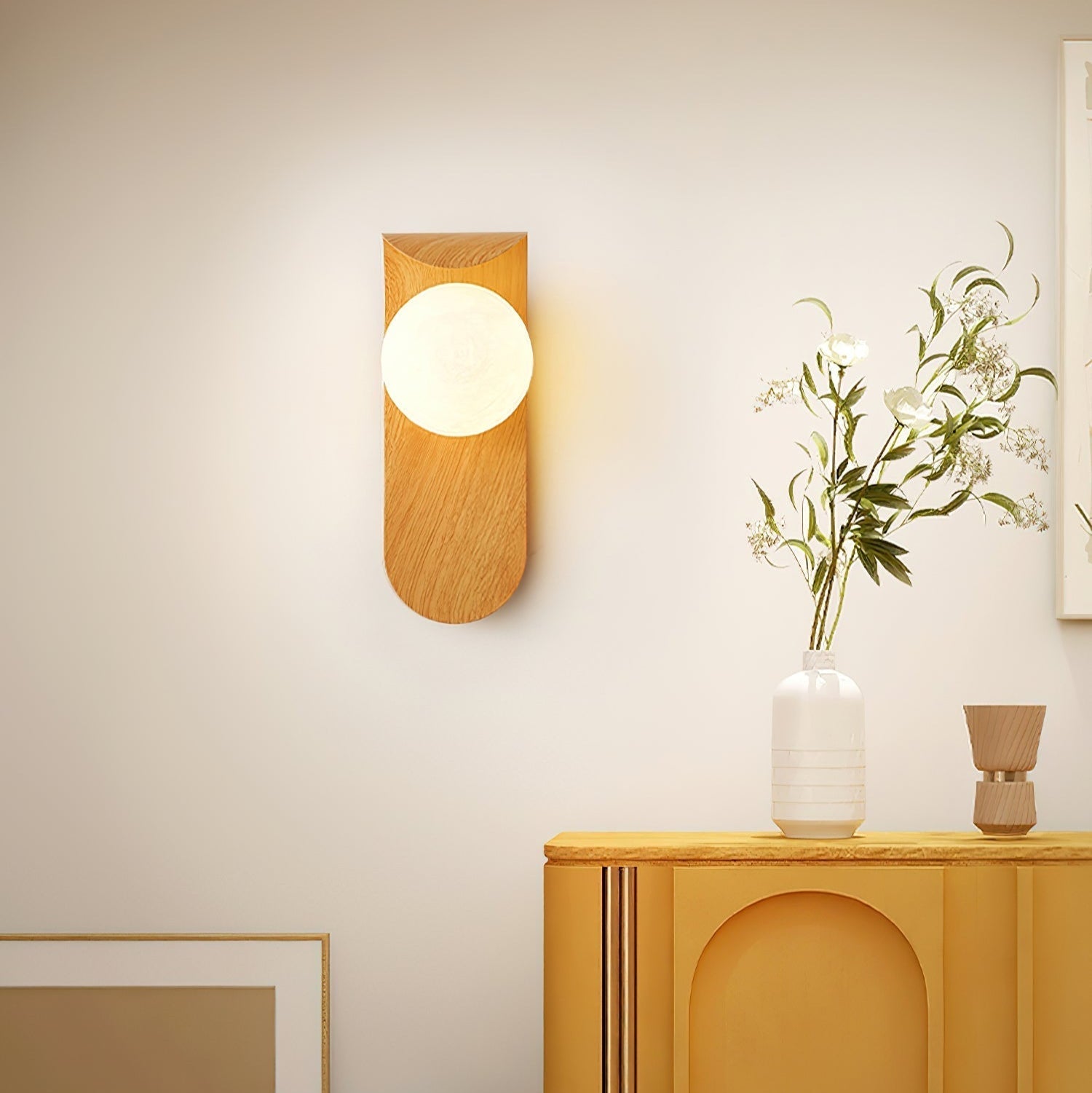 Exuro Wandleuchte für den Innenbereich aus Holz / Nussbaum