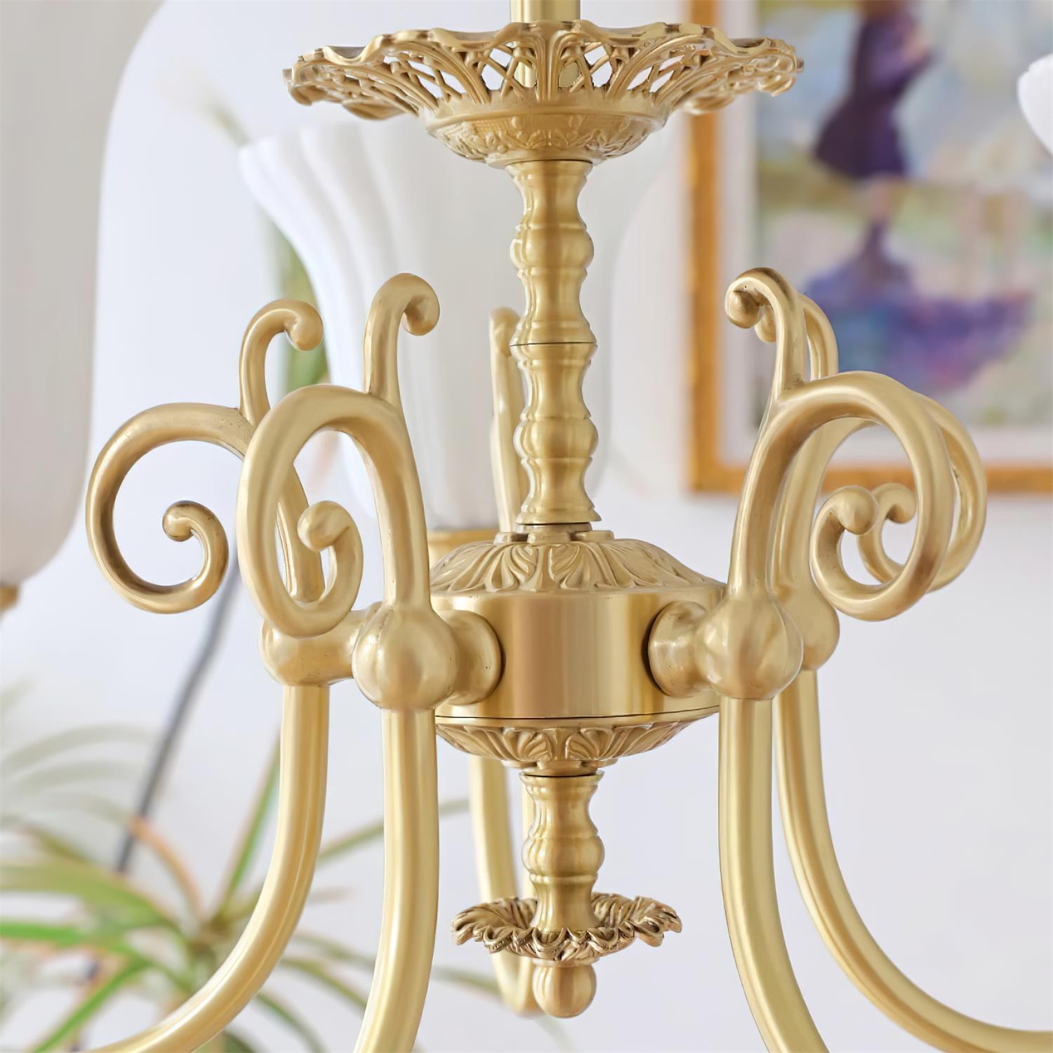 Alto Kronleuchter Messing Arme Weißes Glas-Letslighting