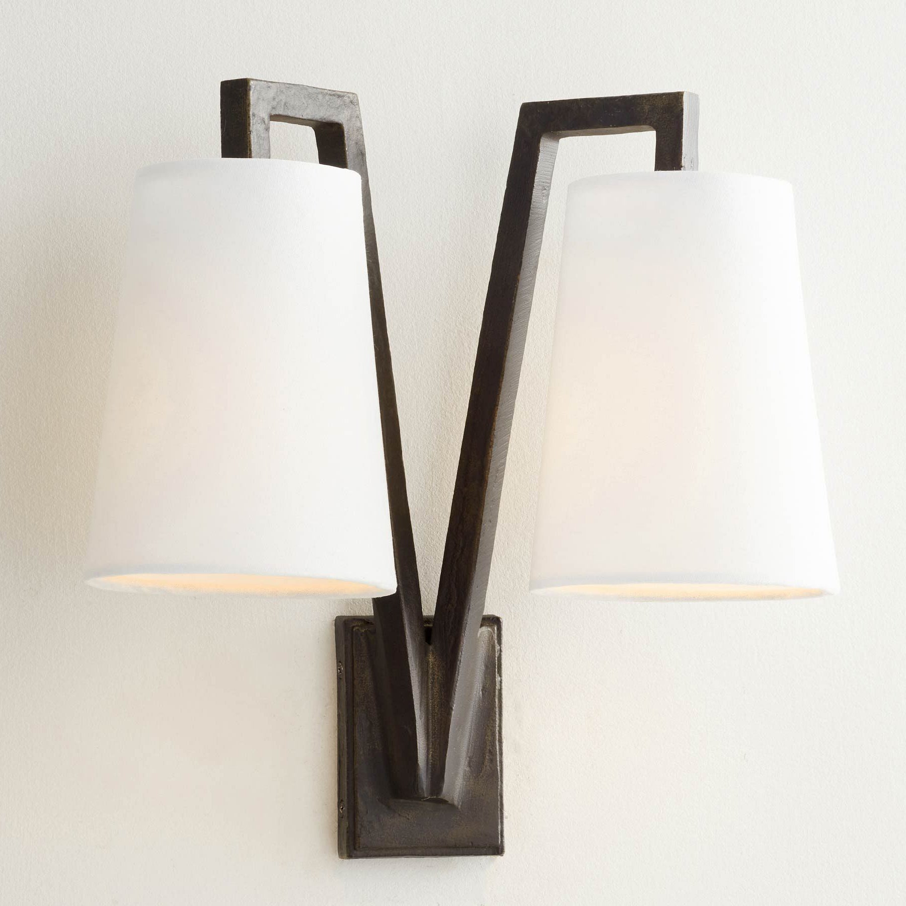 Ivmarel Industrielle Vintage Wandleuchte aus Messing mit Stoffbezug-Letslighting