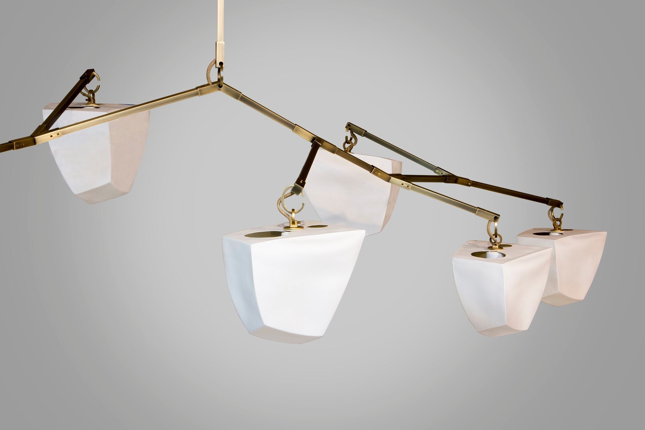 Iris Moderner Kronleuchter aus Messingkeramik-Letslighting