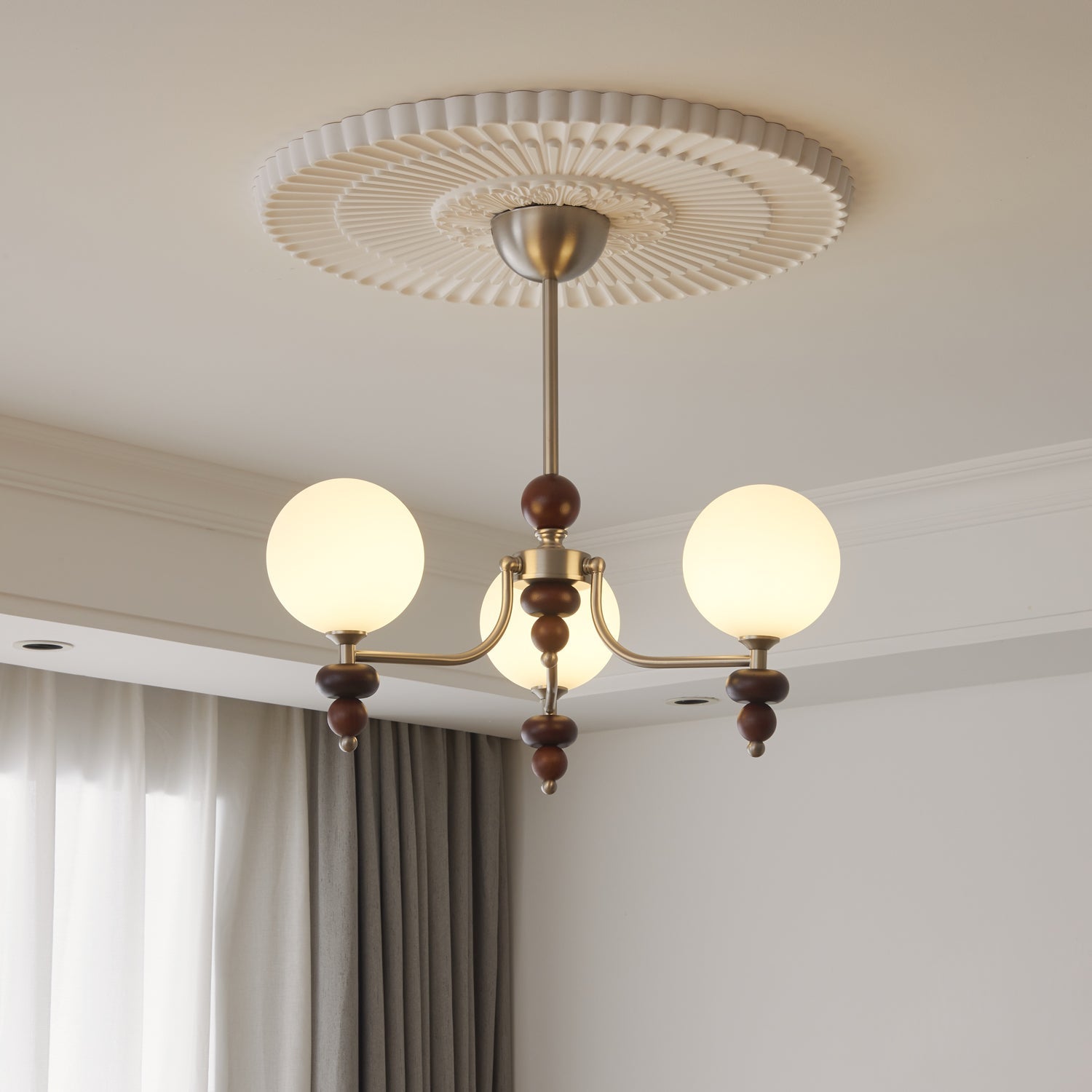Cemarus Traditioneller Kugel Walnussholz Glas Kronleuchter-Letslighting