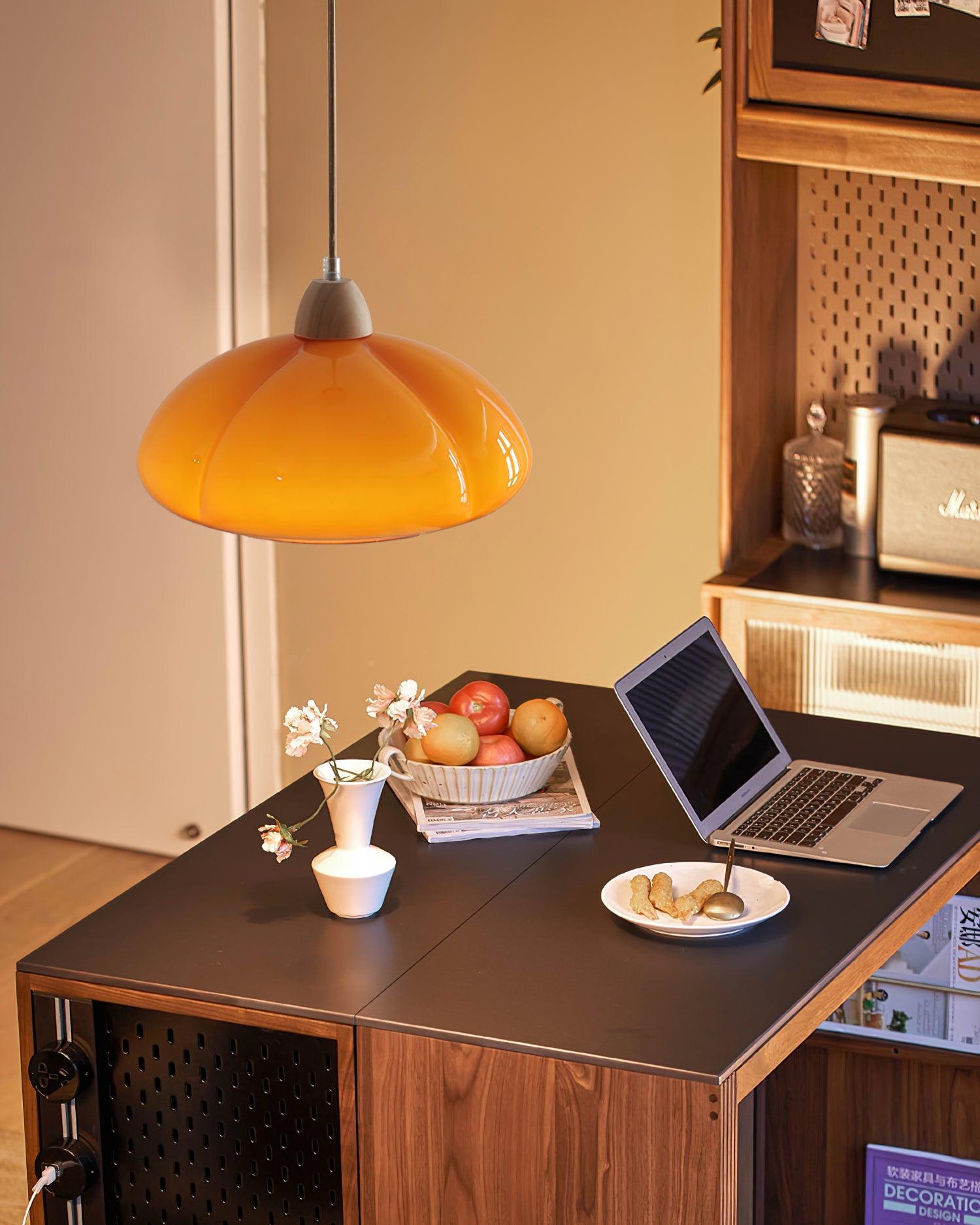 Pendelleuchte Abgerundeter Glasschirm Holzakzent Verspielt Modern-Letslighting