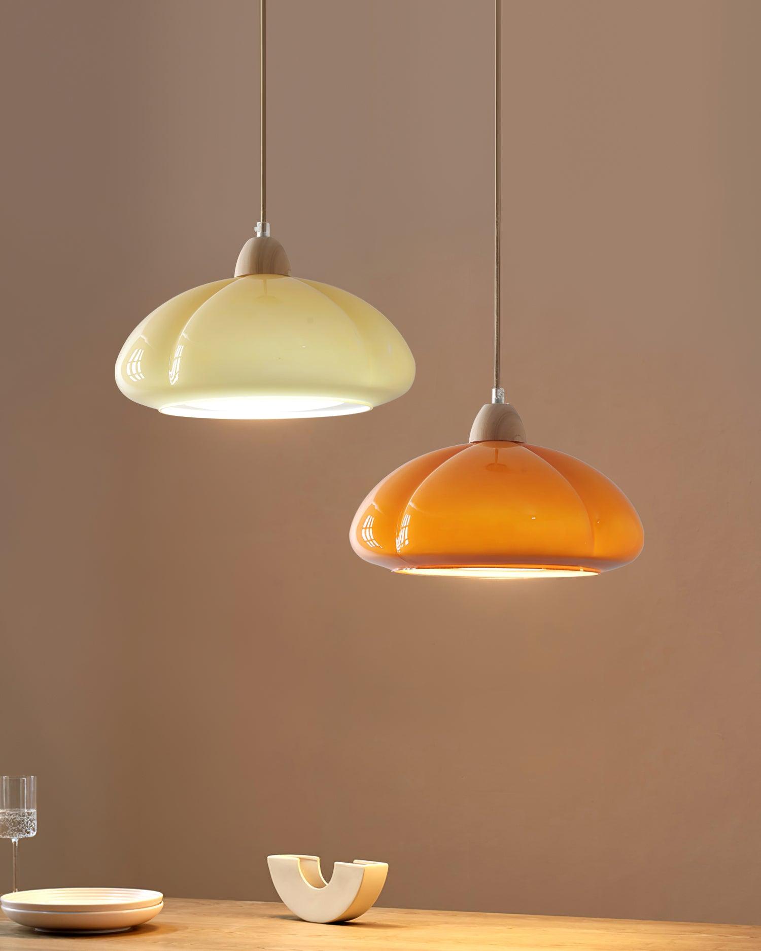Pendelleuchte Abgerundeter Glasschirm Holzakzent Verspielt Modern-Letslighting