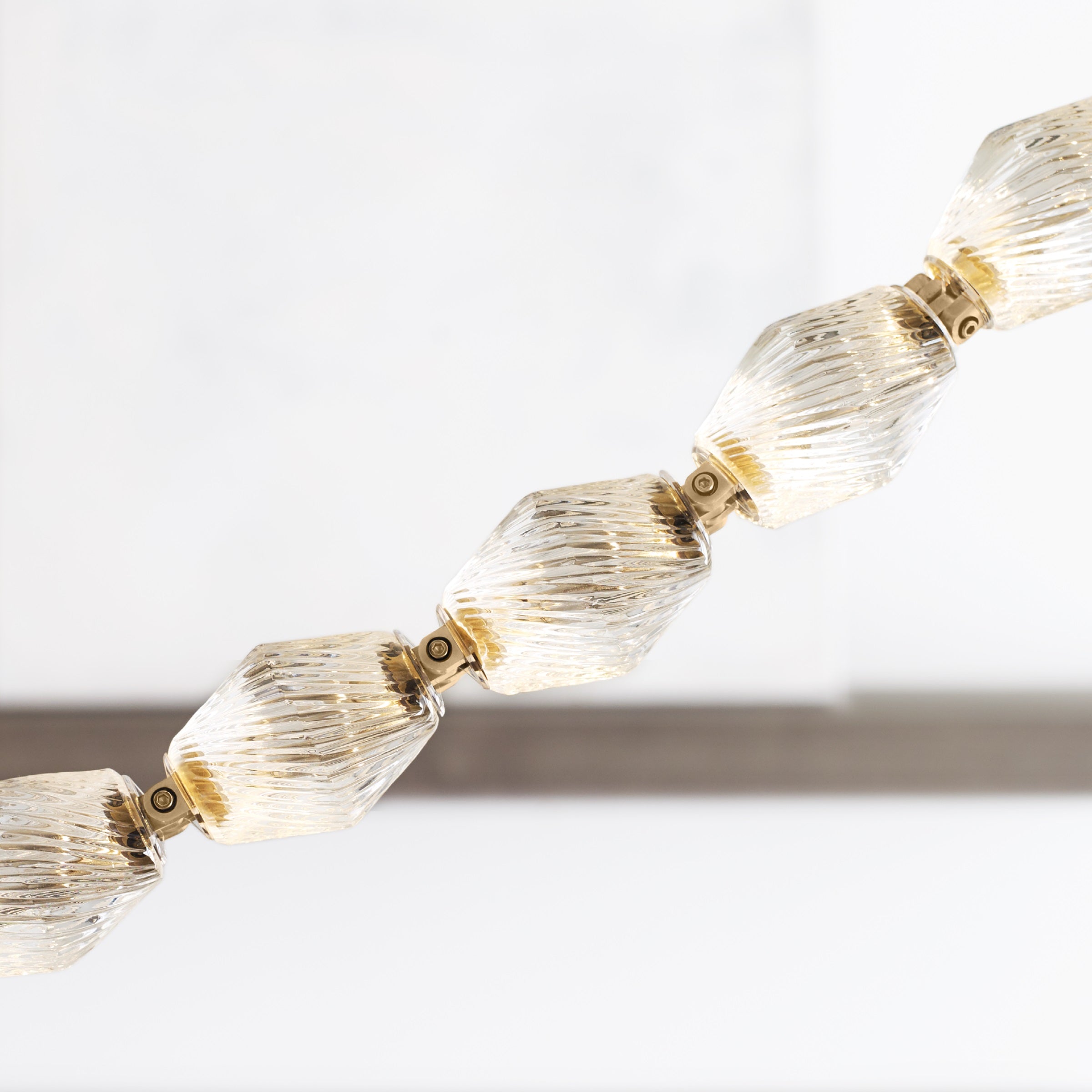 Karma Moderner Minimalistischer Glas-Kronleuchter-Letslighting