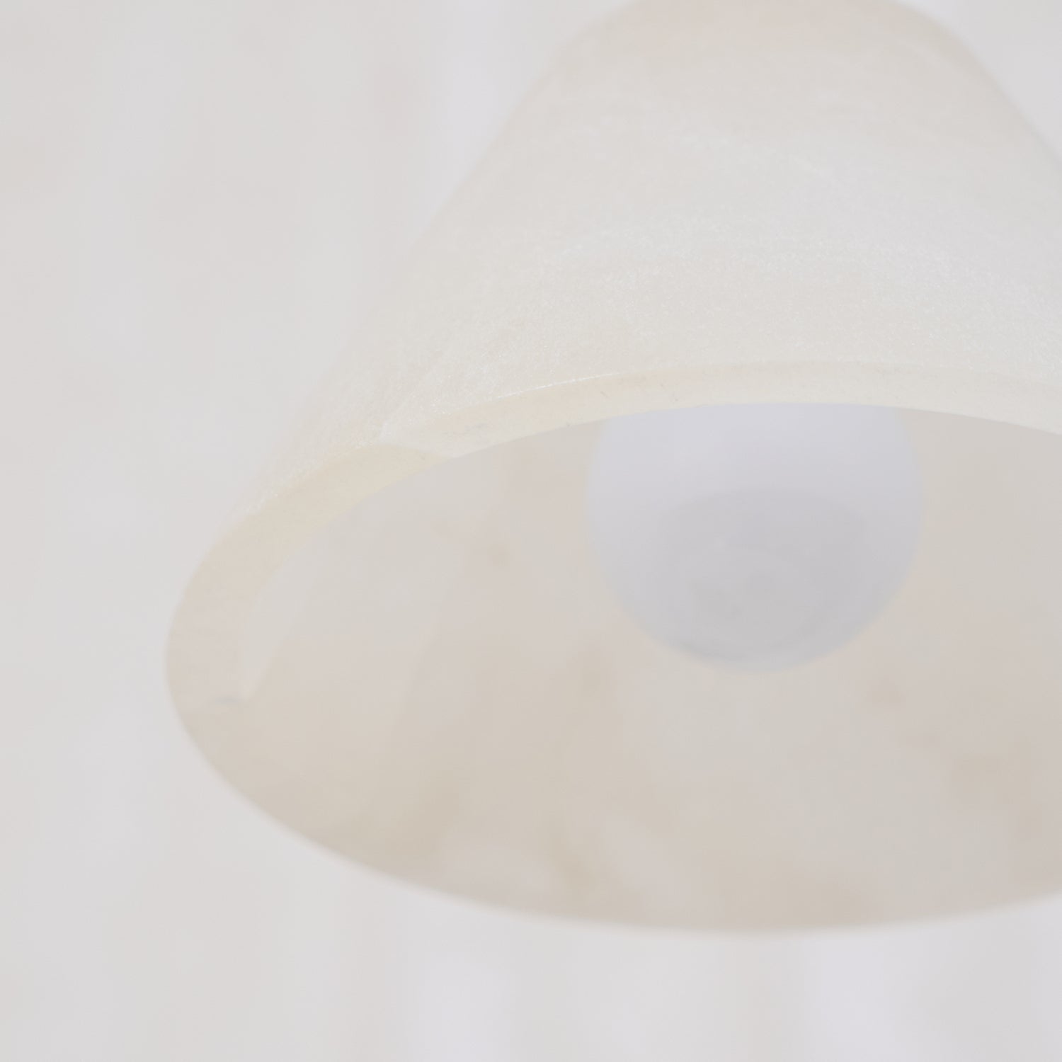 Liora Minimalist Alabaster Pendant Light - Blowlighting