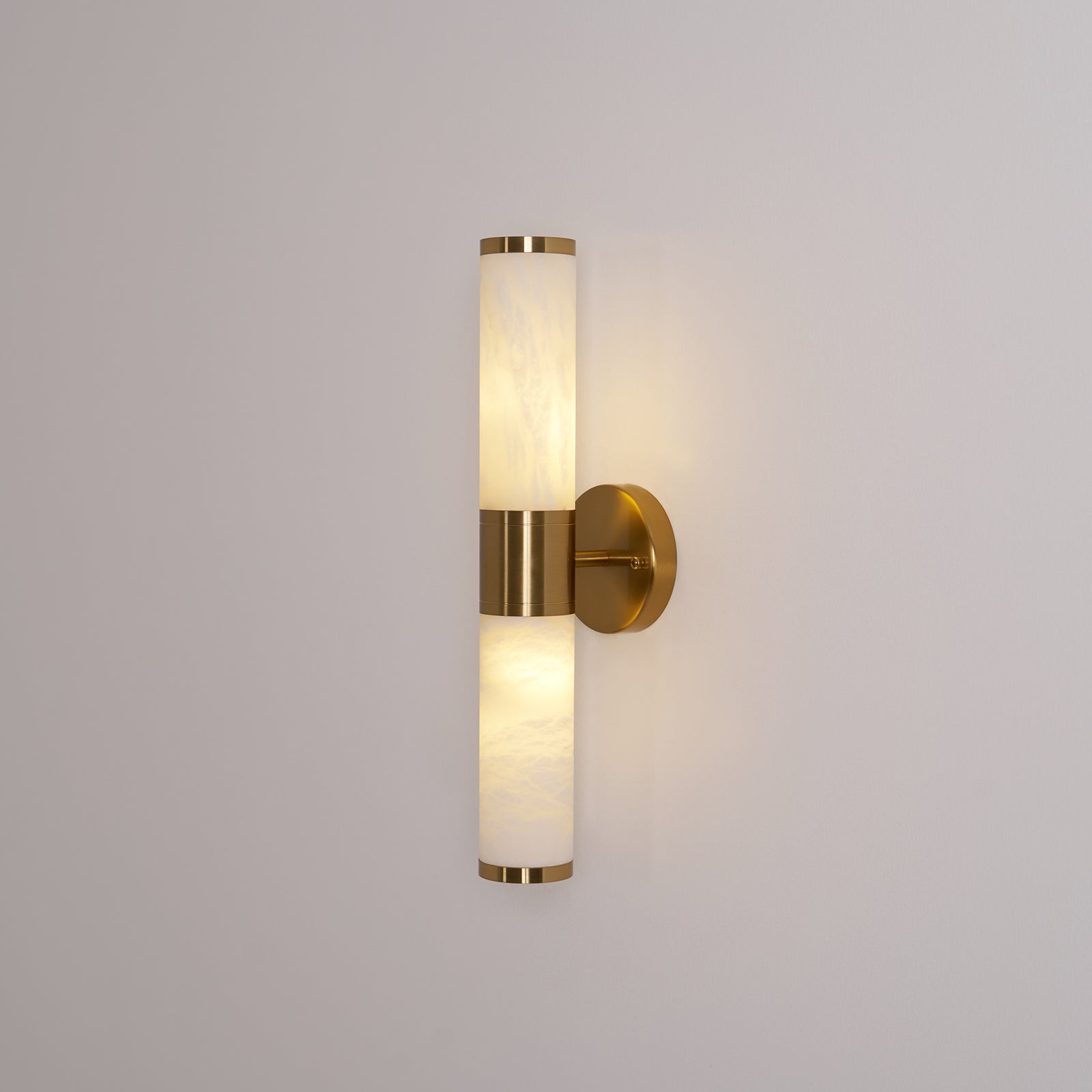 Kaia Minimalist Alabaster Wall Lamp - Neutralighting