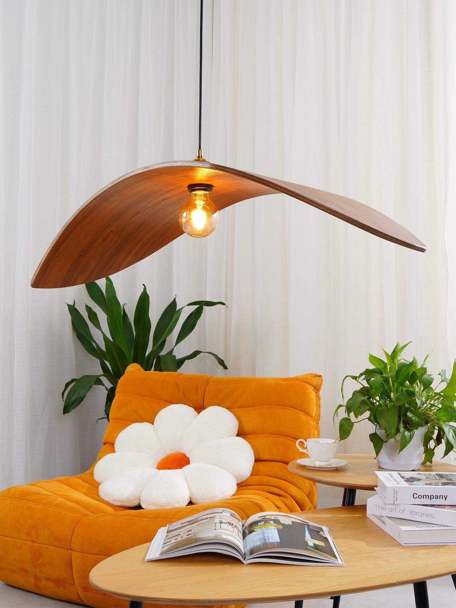 Curve Wooden Pendant Lamp - Blowlighting