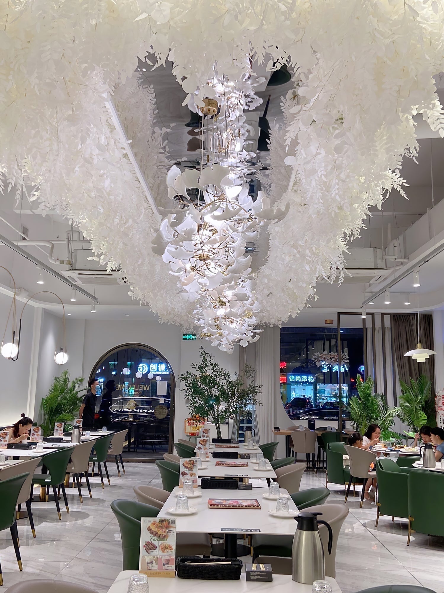 Olivia Keramik Gingko Blatt Kronleuchter-Letslighting