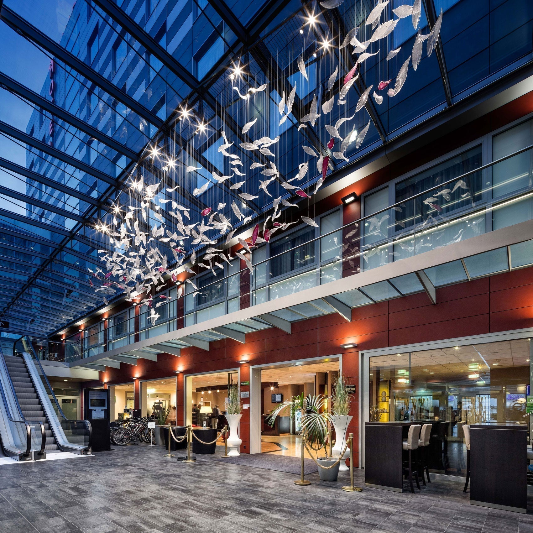 Zathaara Glas Feder Form Kronleuchter-Letslighting