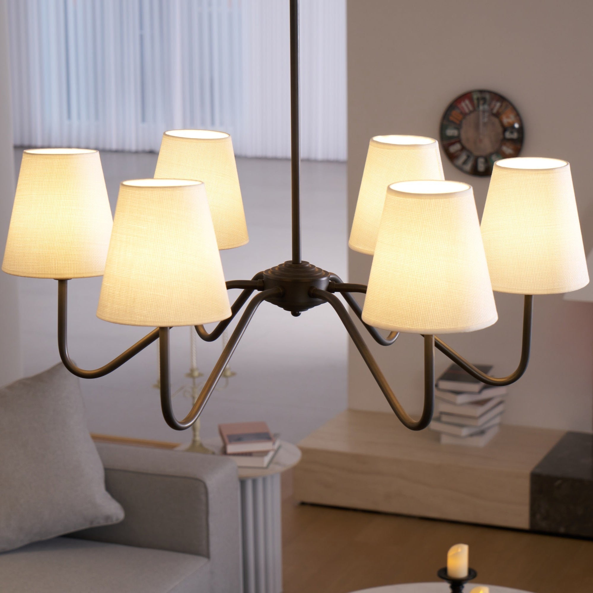 Aurvarira Lumos Klassischer Kronleuchter aus Schwarzem Stoff-Letslighting