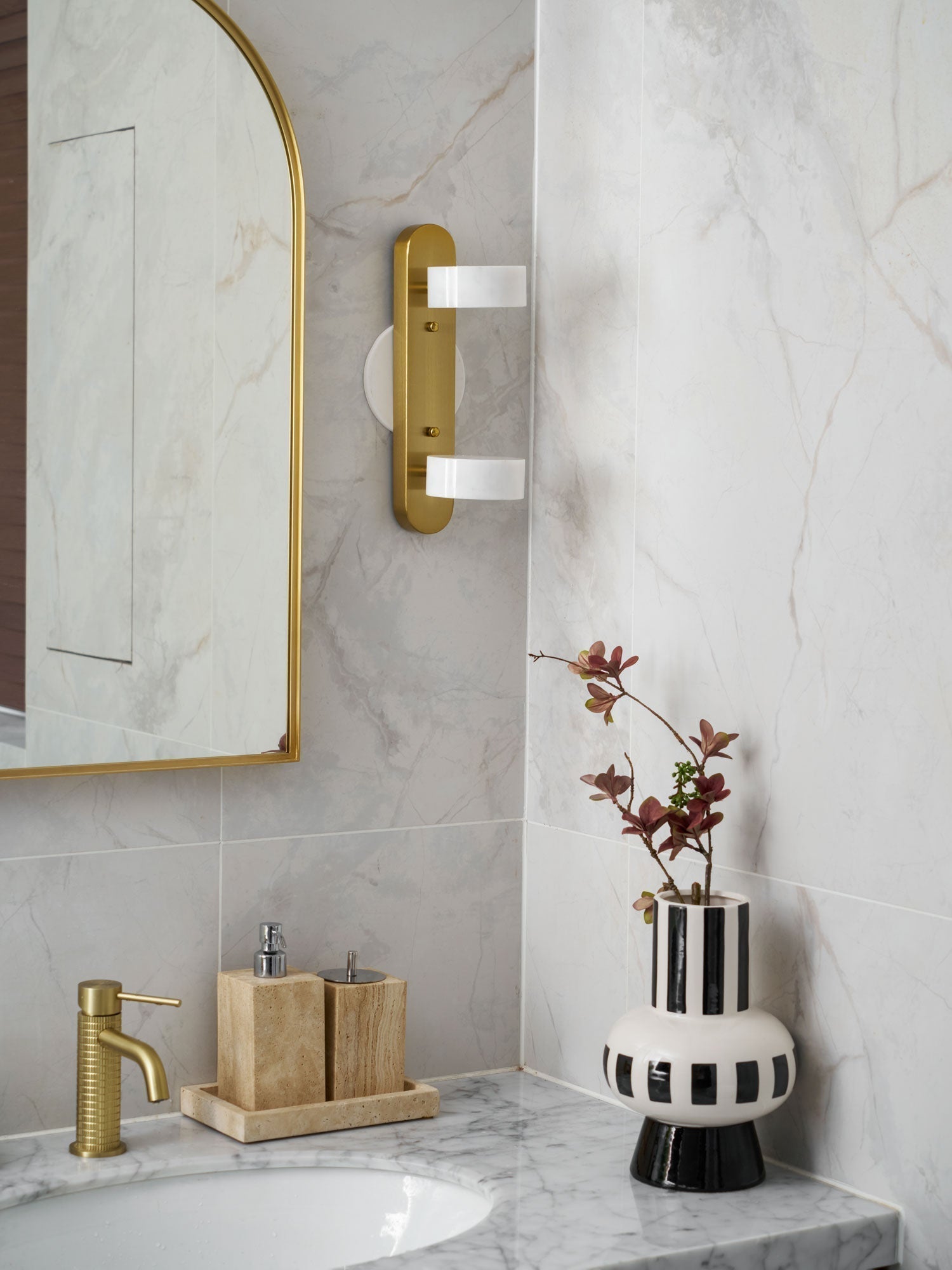 Orshaa Linear Travertine Vanity Light - Neutralighting
