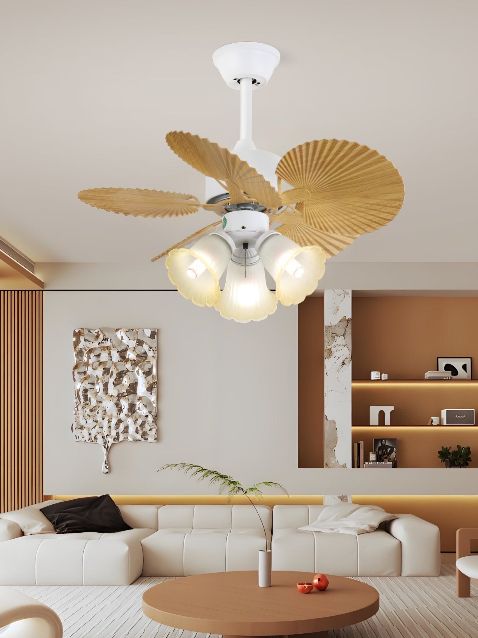 Aurelia Vintage Deckenventilatorleuchte aus Holz und Glas in einem Raum mit natürlichem Licht