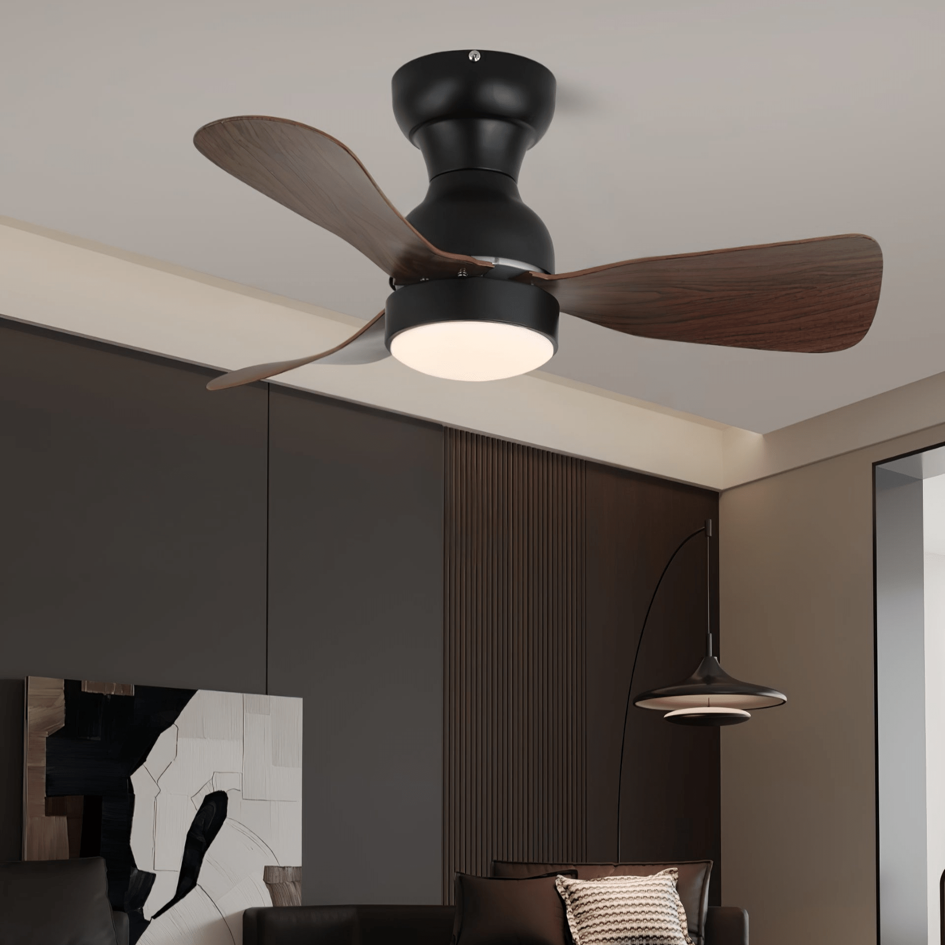 Nahaufnahme der Holzflügel des Aurdorus Deckenventilators