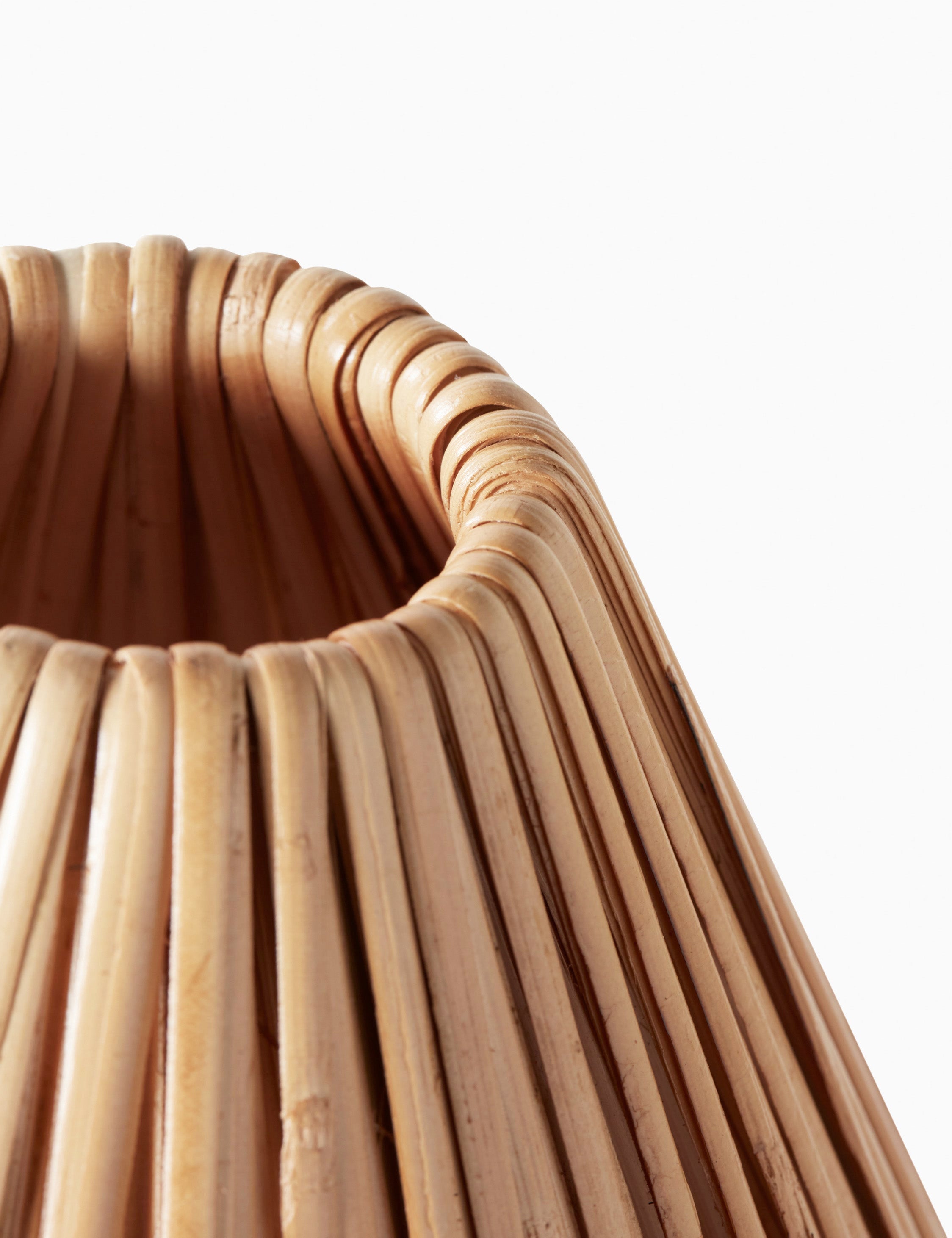 Delphine Eleganter Naturgeflecht-Rattan-Kronleuchter-Letslighting