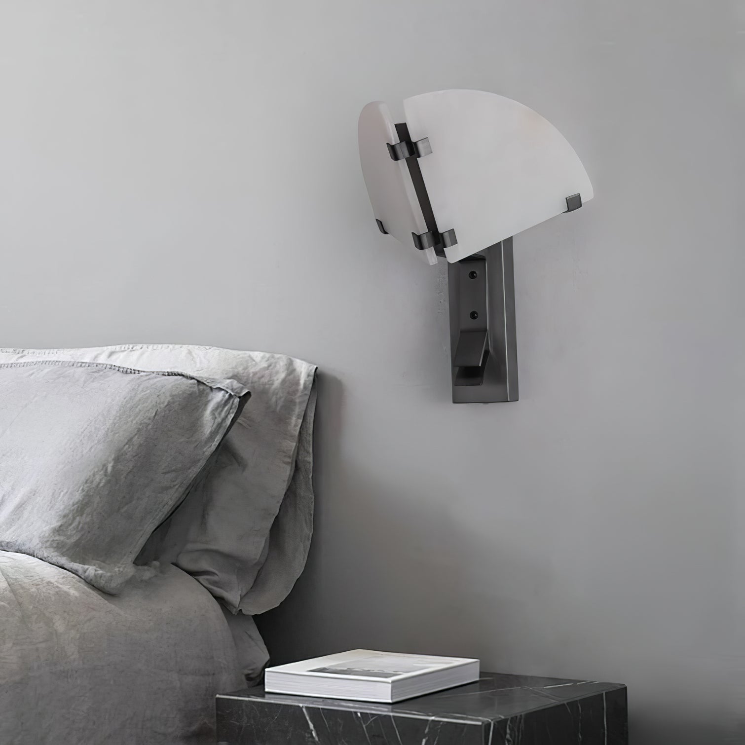 Selesta Modern Alabaster Wall Light - Neutralighting