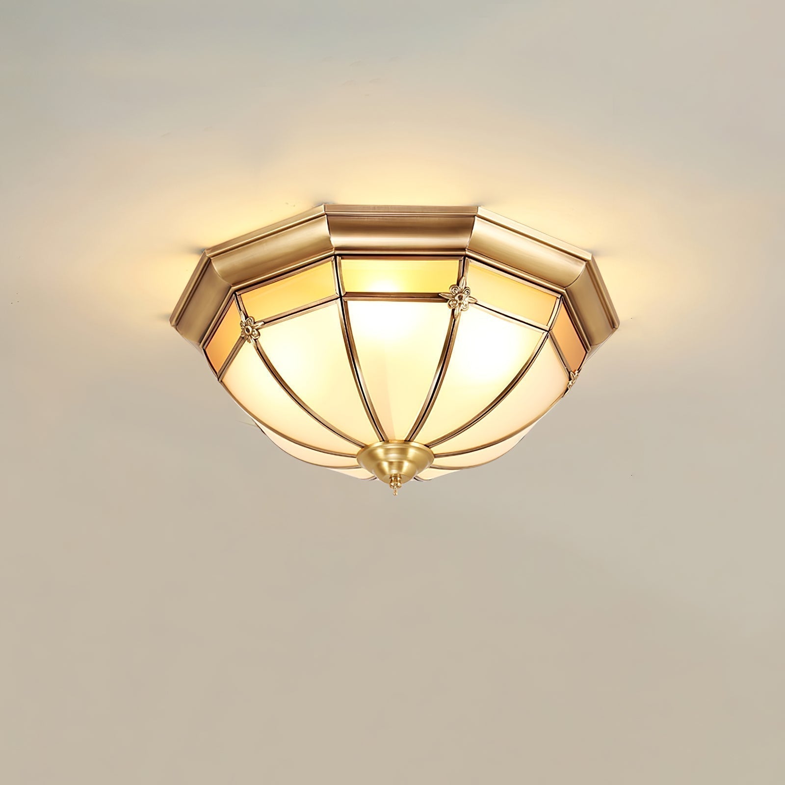 Vovynan Elegance Dome Deckenleuchte aus Messing und Glas-Letslighting