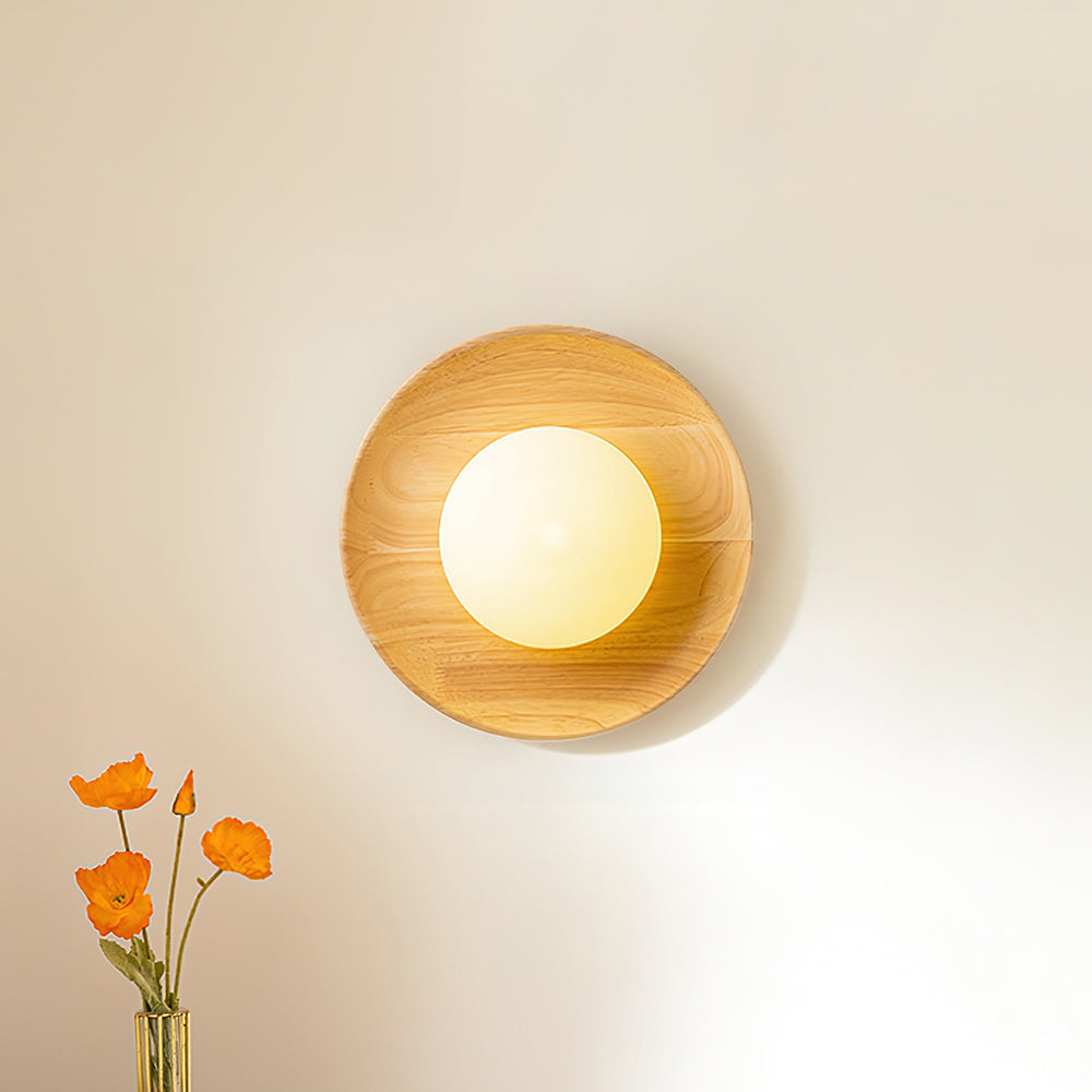 Novin Wandleuchte aus Holz-Letslighting