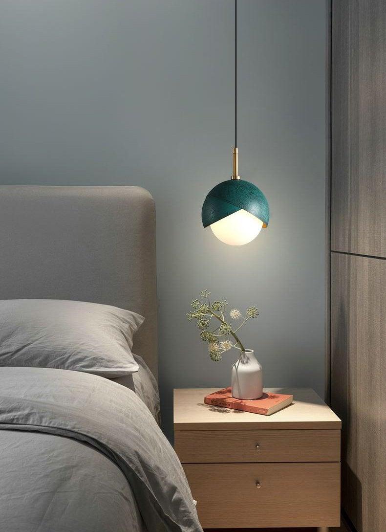 Solara Moderne Pendelleuchte Messing Geschachtelte Opalkugel-Letslighting