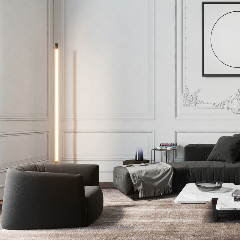 Arisha Minimalist Stehleuchte Linear, Schwarz/Gold, Metall