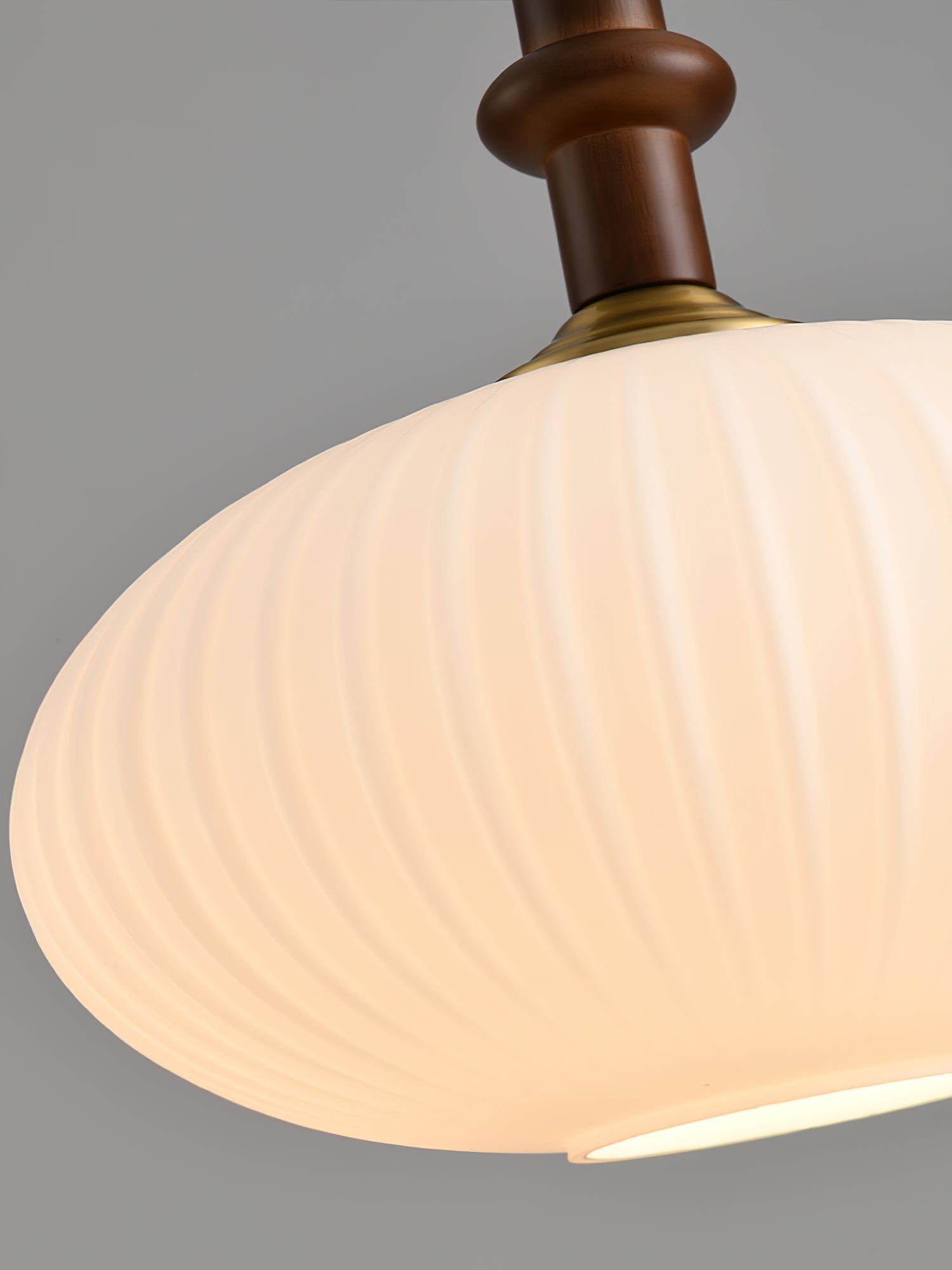 Iliror Traditionelle Kunst-Pendelleuchte aus Holz und Glas-Letslighting