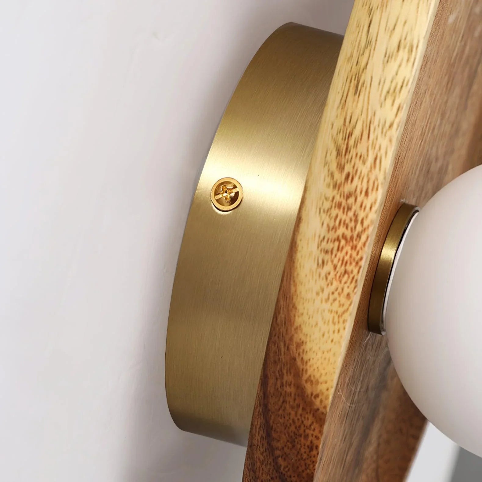 Ligno Wandleuchte aus Naturholz und Glas