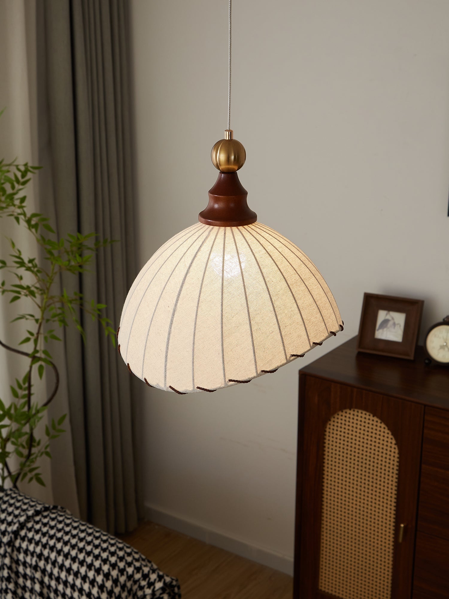 Thalira Holz Stoff Elegant Pendelleuchte-Letslighting