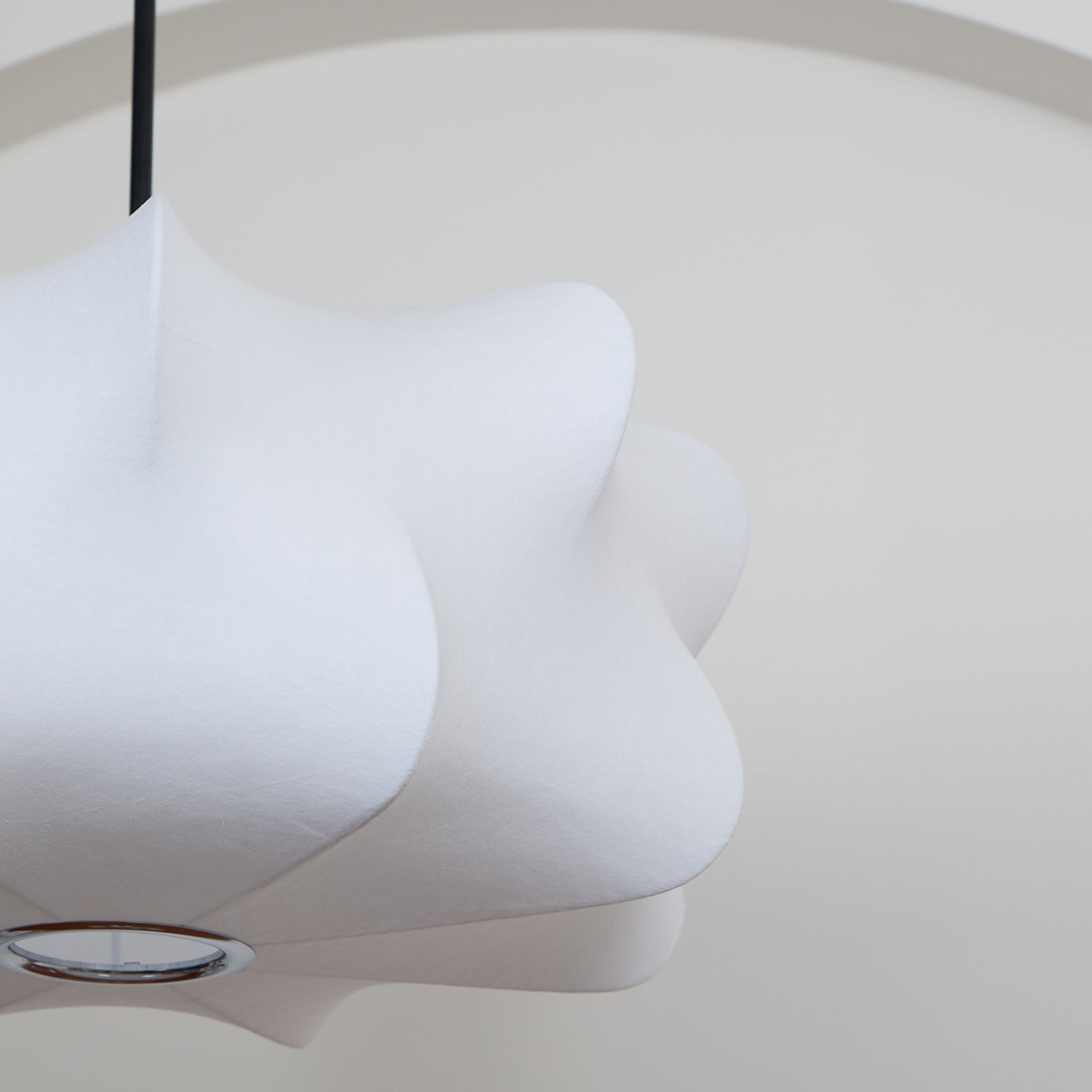 Pino Pendelleuchte im Kokon-Design