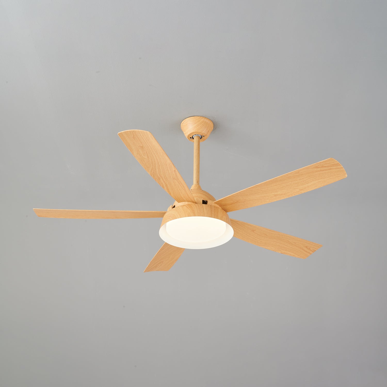 Orvino Deckenventilatorleuchte Holz, mit anderen Möbeln
