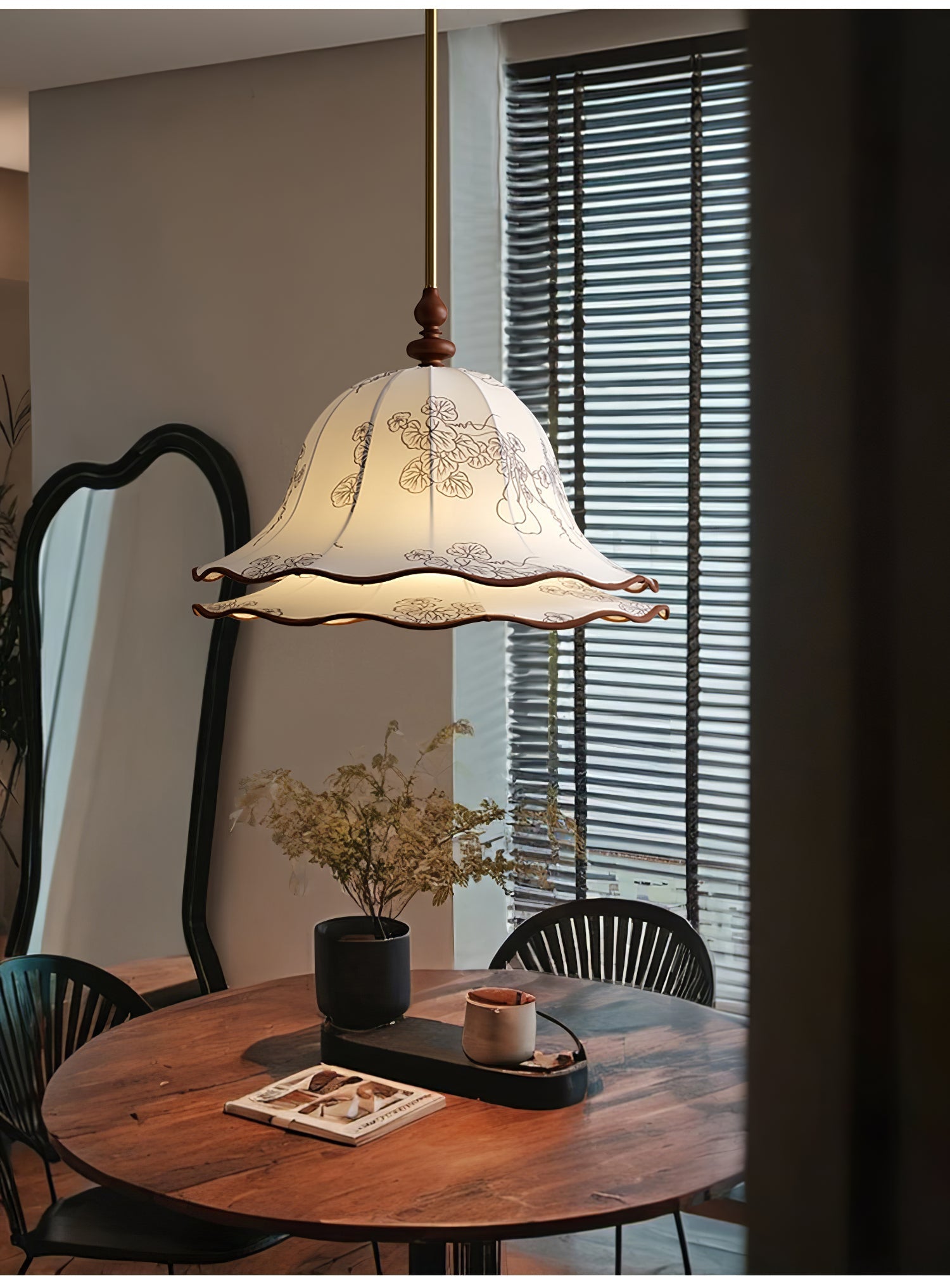 Ilsilis Traditionelle Eleganz Stoff Holz Pendelleuchte-Letslighting