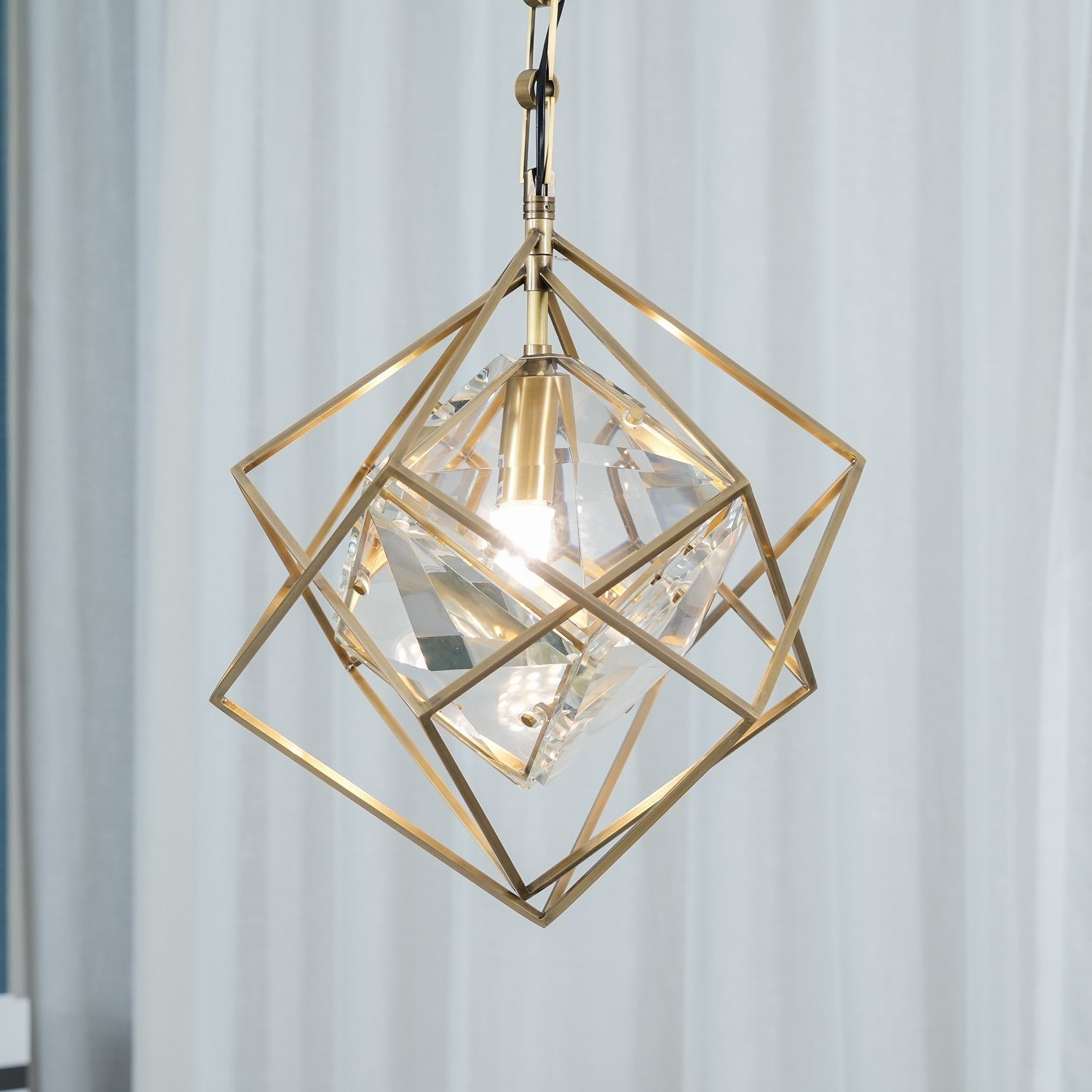 Epic Pendant Light - Blowlighting