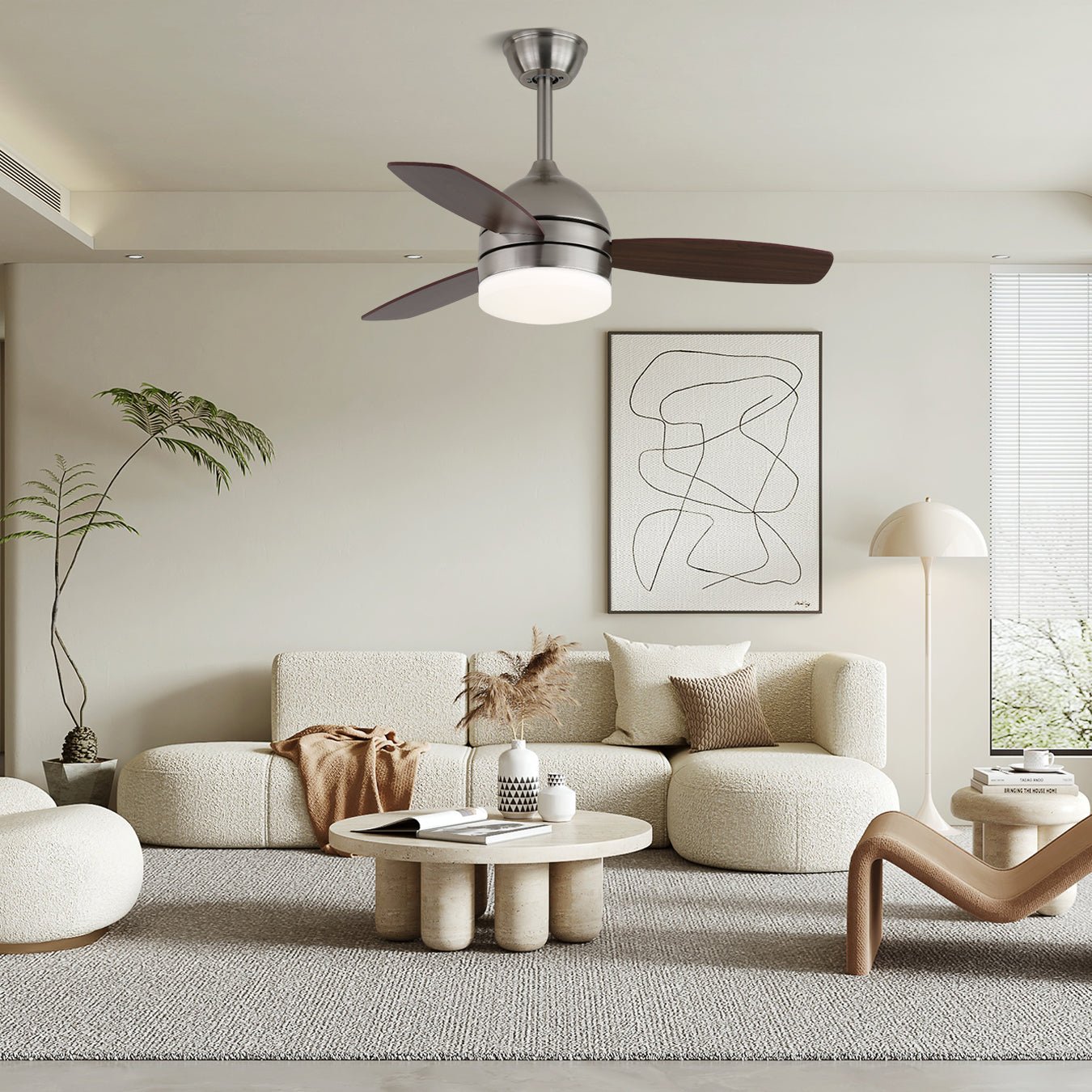 Caelan Deckenventilatorleuchte in einem modernen Wohnzimmer installiert