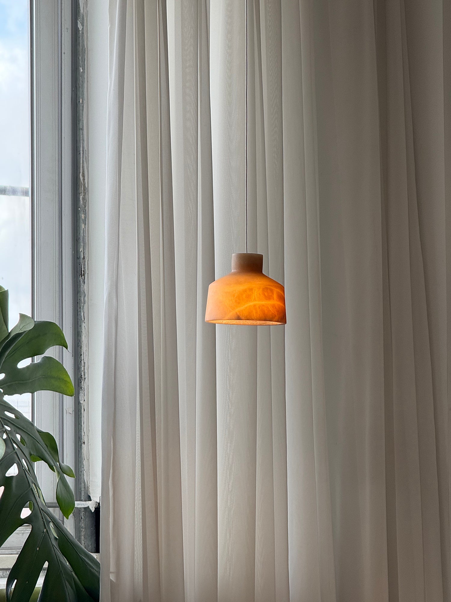 Aursore Modern Minimalist Alabaster Pendant Lamp - Letslighting