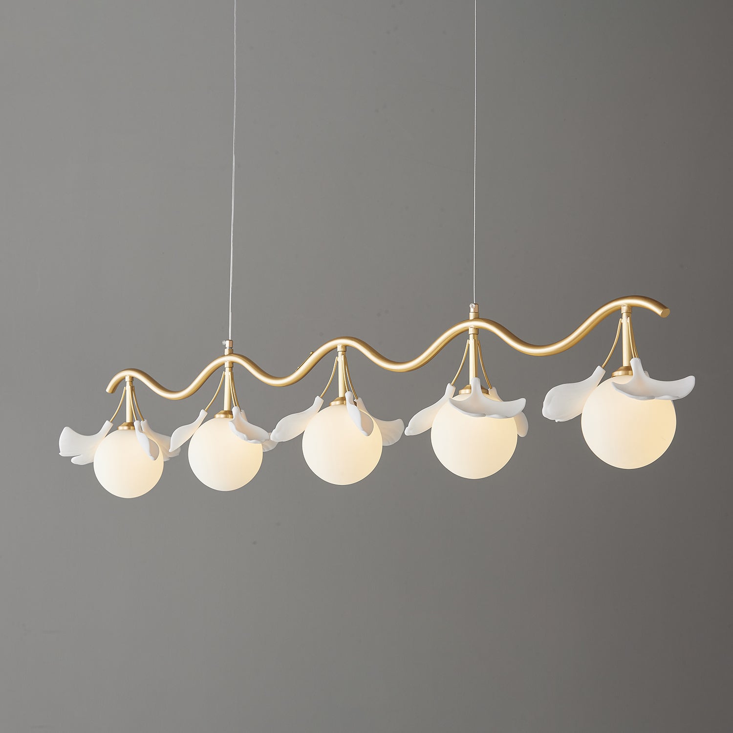 Olivia Keramik Gingko Blume Messing Kronleuchter-Letslighting