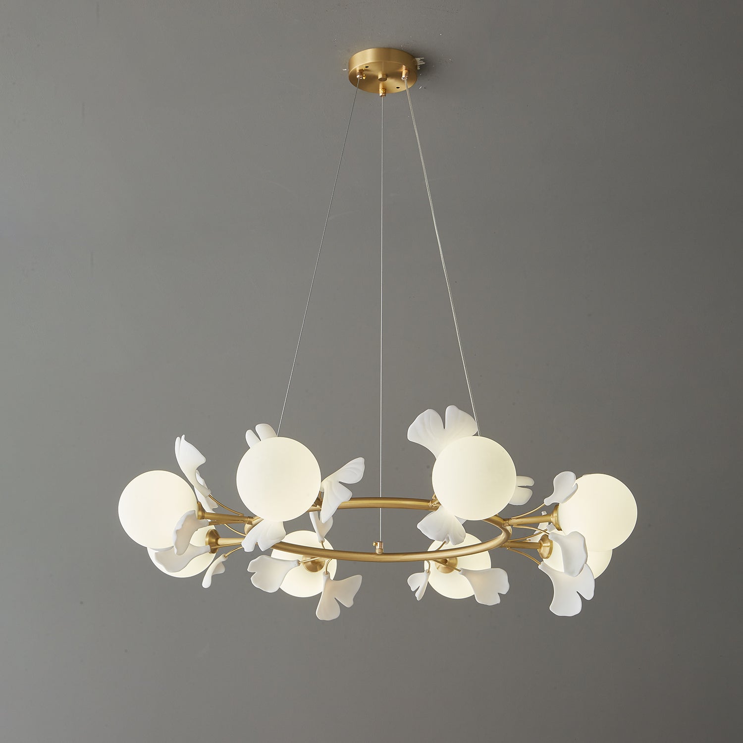 Olivia Keramik Gingko Blume Messing Kronleuchter-Letslighting