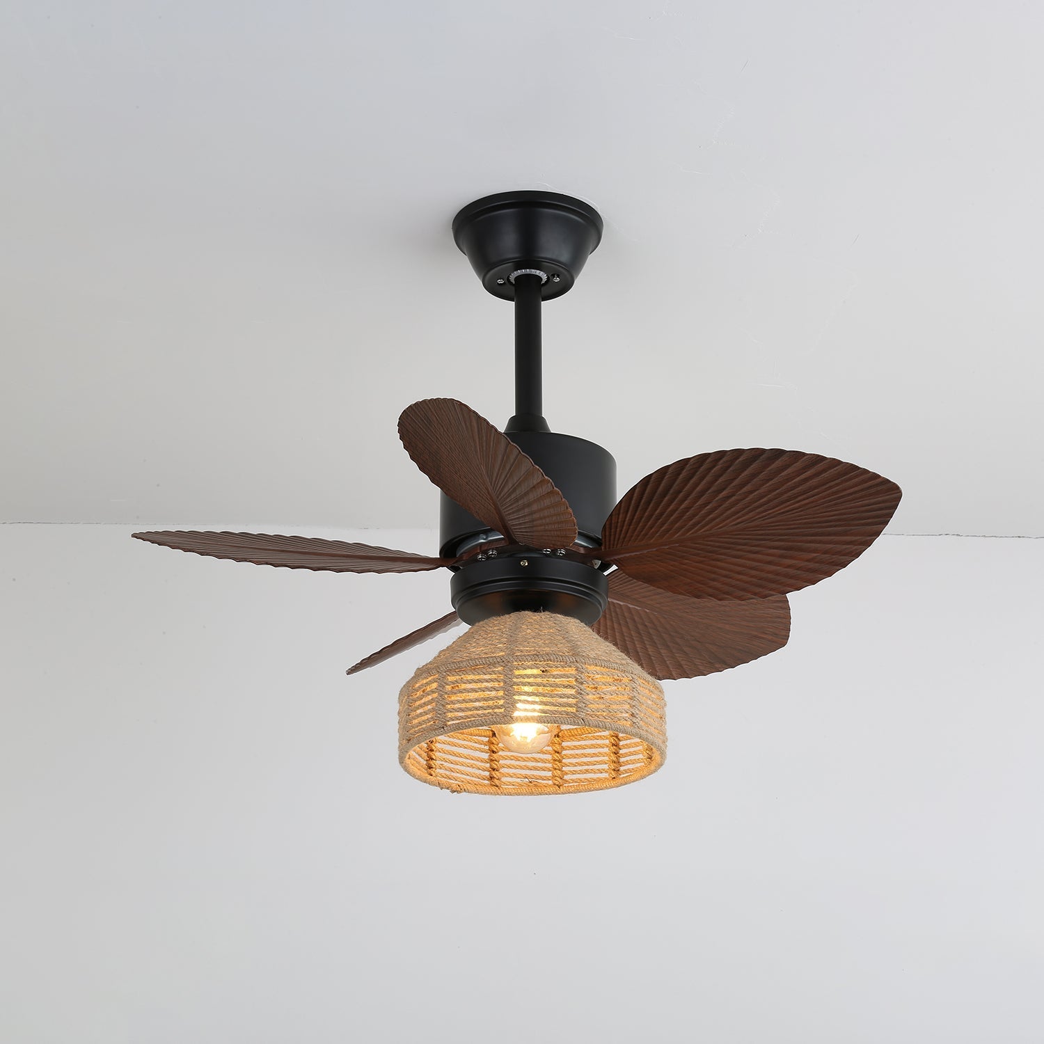 Detailansicht der ABS-Flügel und des Reinkupfermotors des Rivora Ventilators