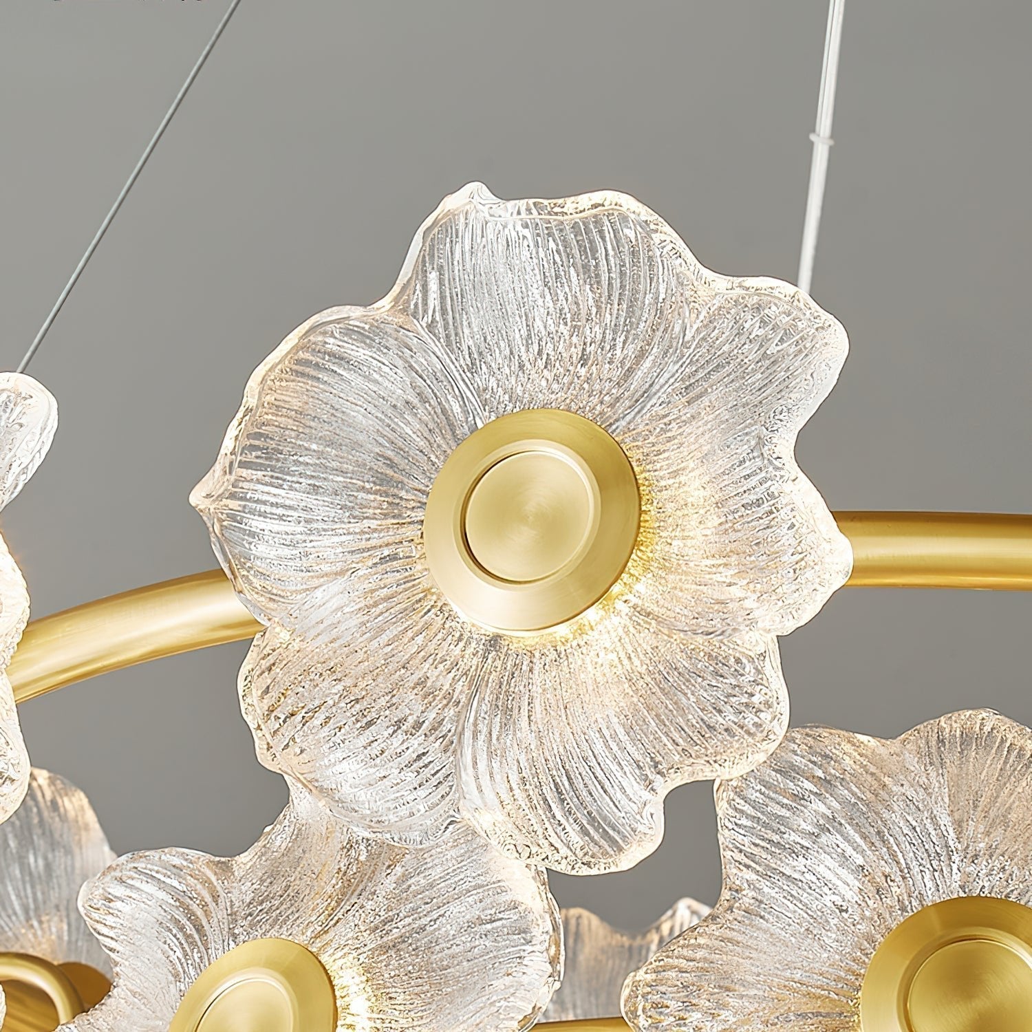 Cemirel Einzigartiger Blumen-Kronleuchter aus Messing und Glas-Letslighting