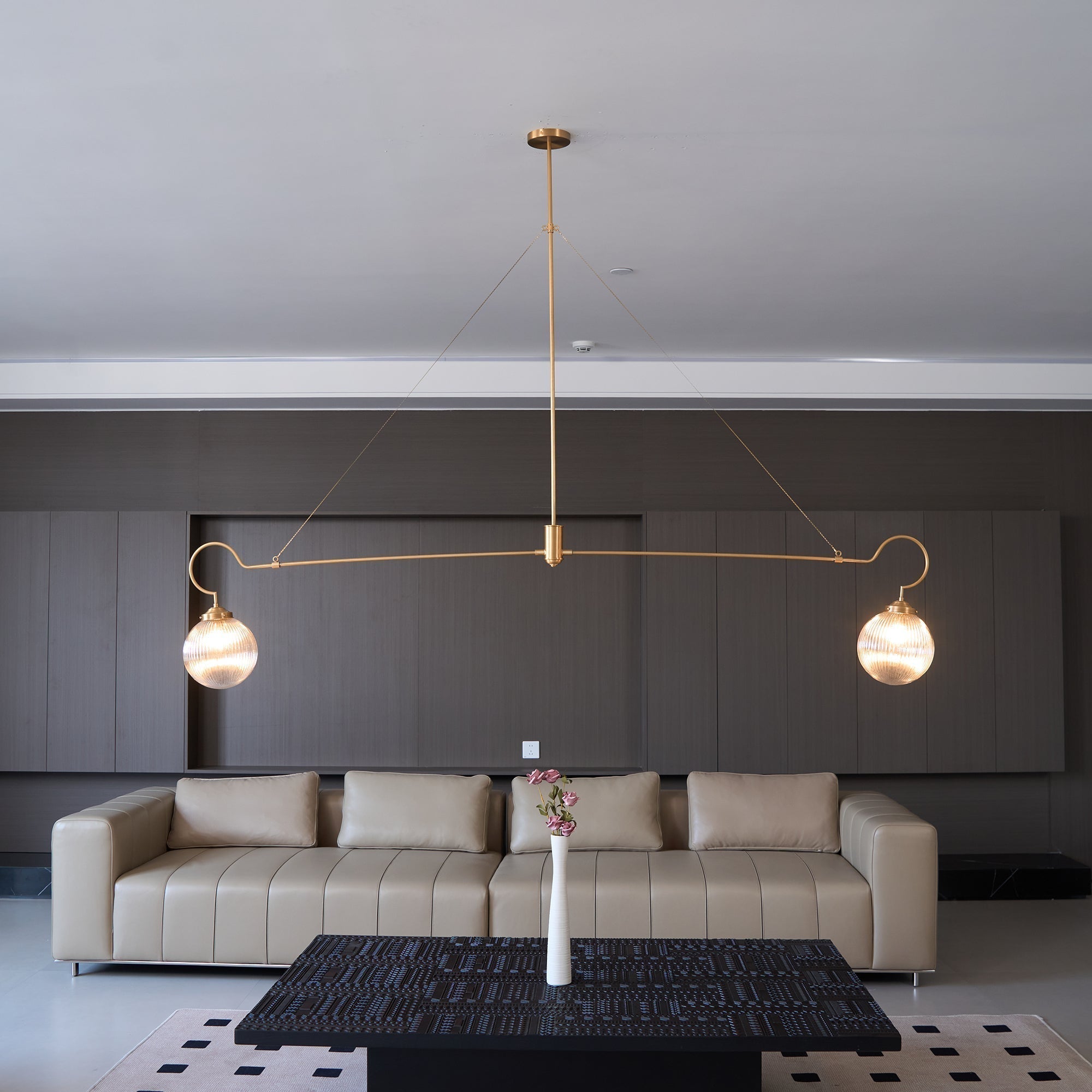 Vavenia Kronleuchter aus Messing und Glas-Letslighting