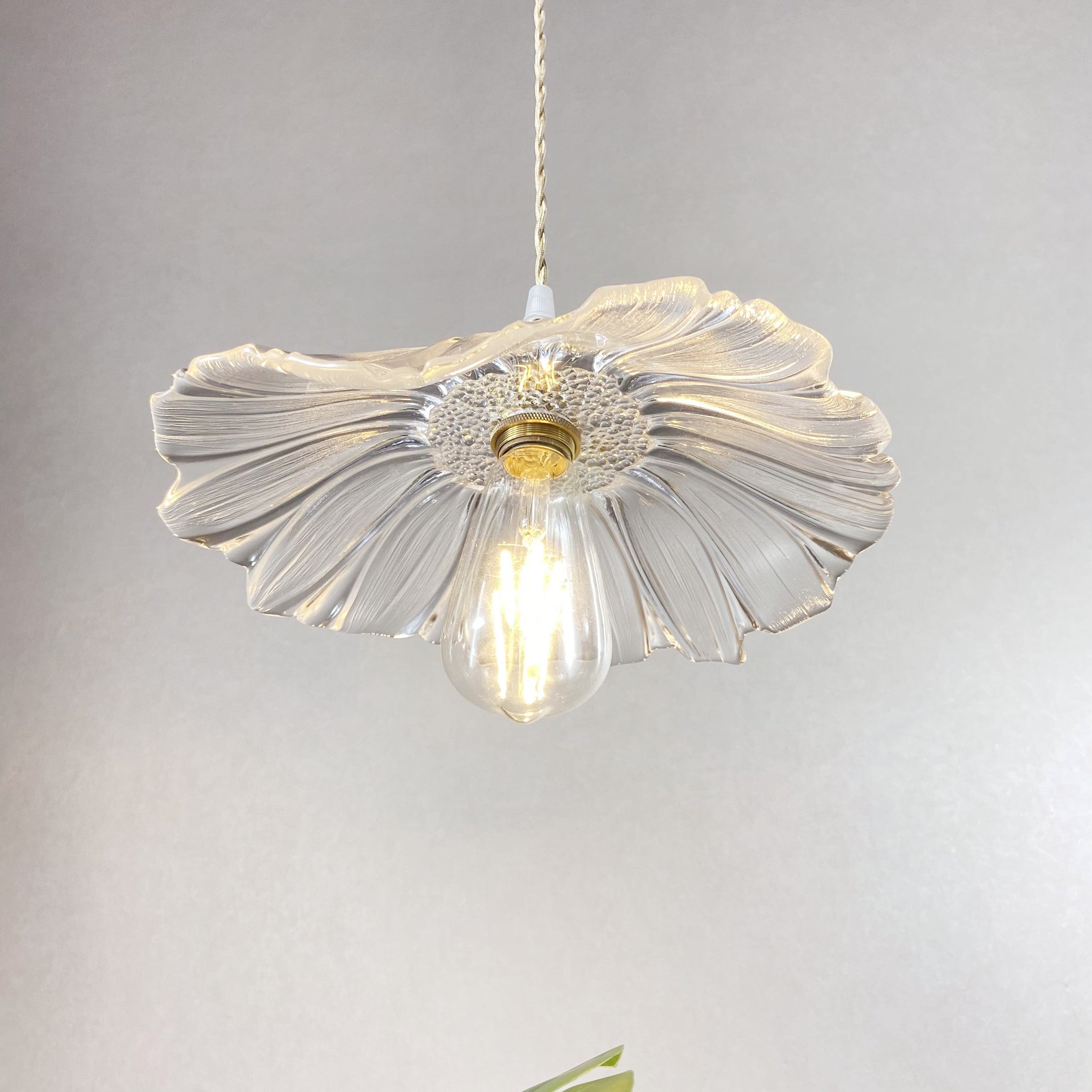 Aurvarira Glas Modern Minimalistisch Art Pendelleuchte-Letslighting