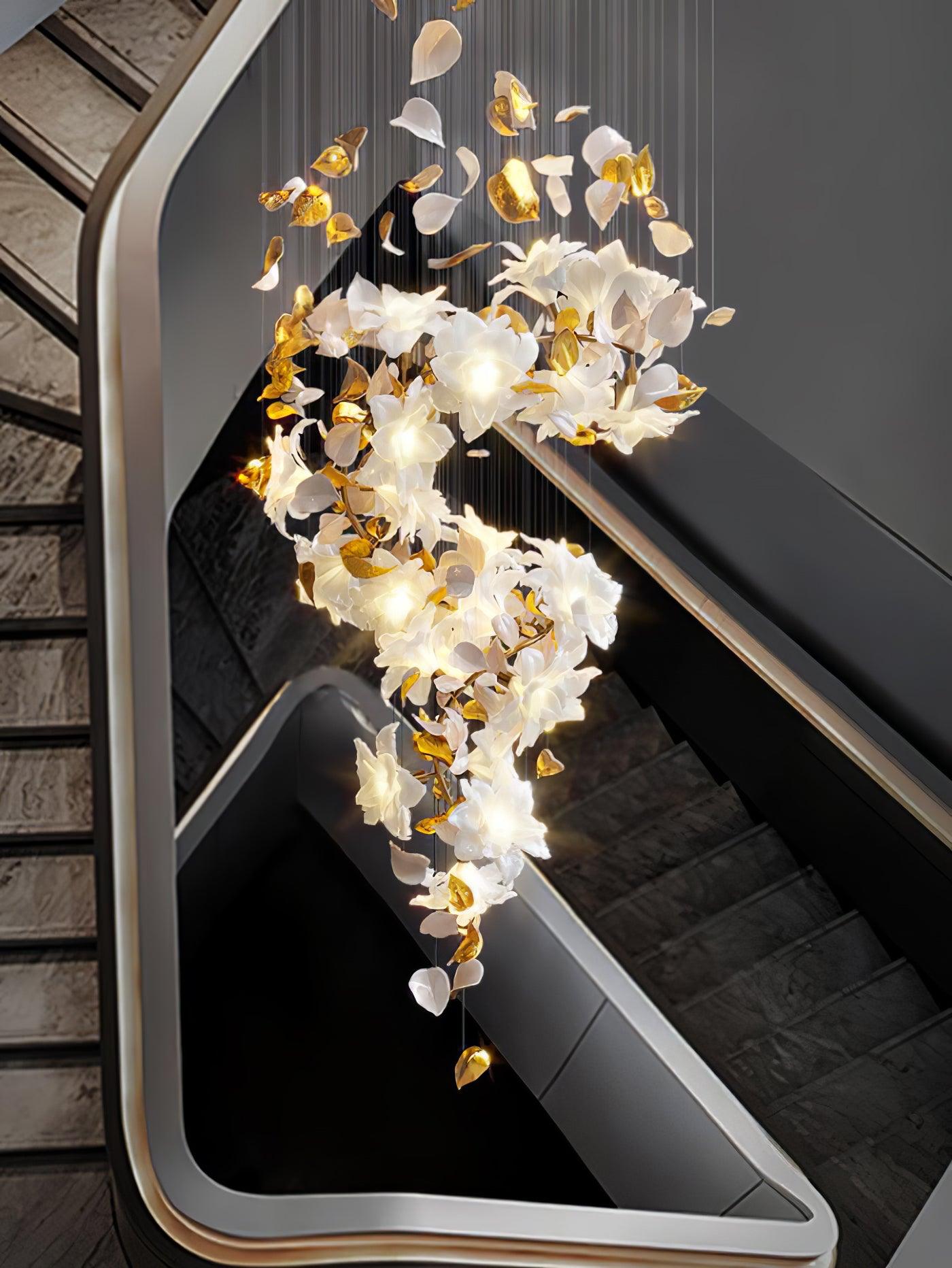 Araeos Fliegend Blüten Flatternd Messing Kronleuchter-Letslighting