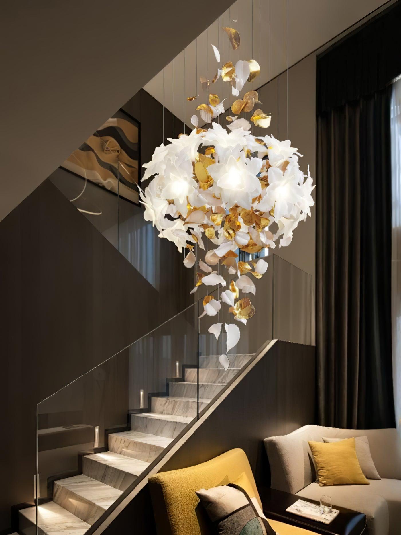 Araeos Fliegend Blüten Flatternd Messing Kronleuchter-Letslighting