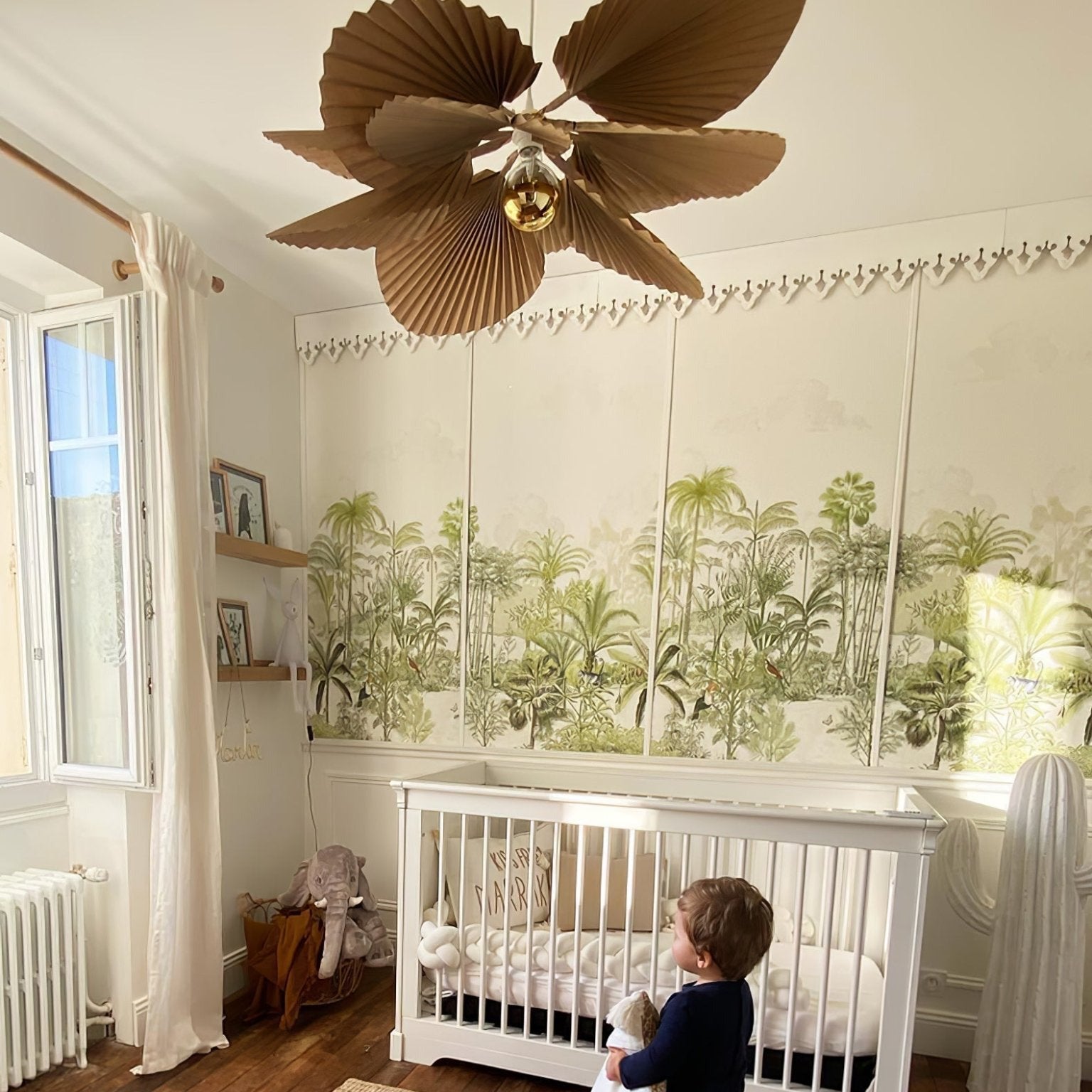 Lyra Gefaltete Lotusblatt-Pendelleuchte aus Papier