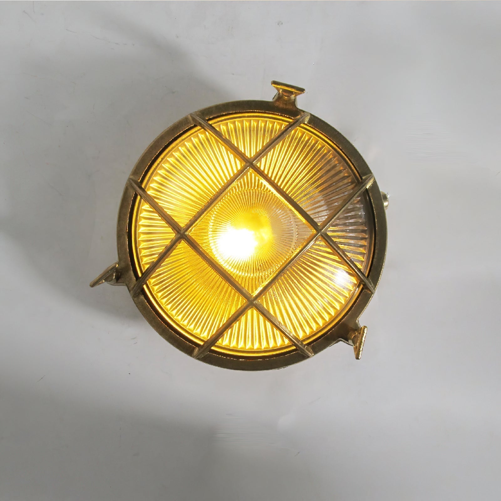 Erthearis Messing Vintage Bunker Wandleuchte-Letslighting