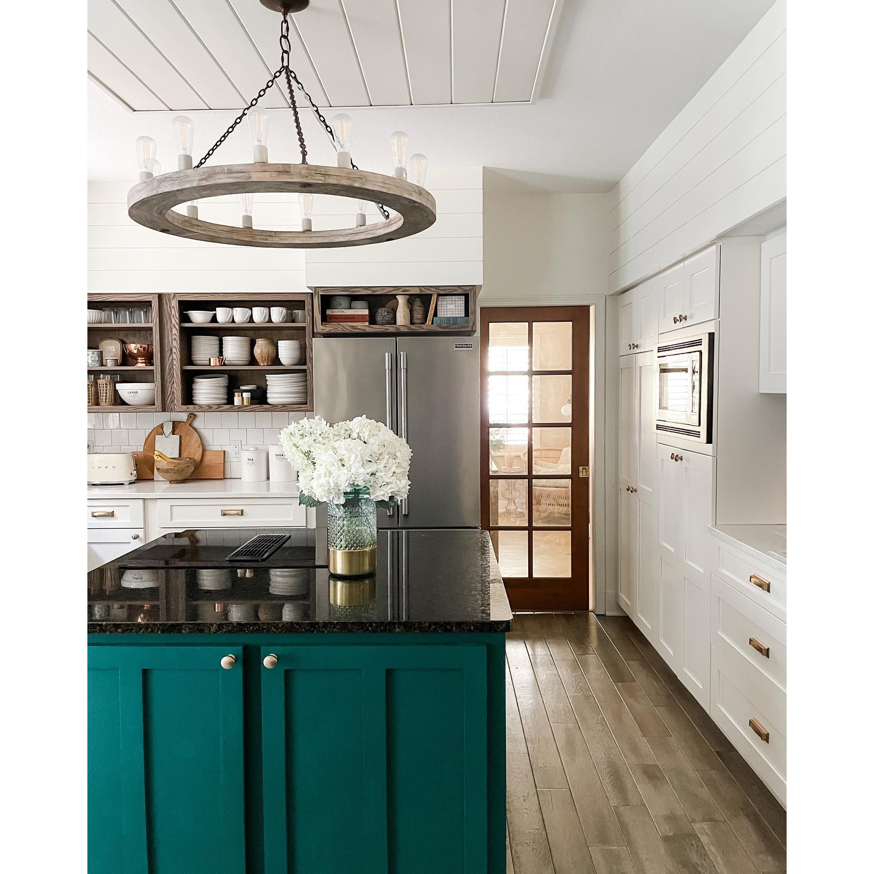 Armirila Vintage Industrieller Holz-Kronleuchter-Letslighting
