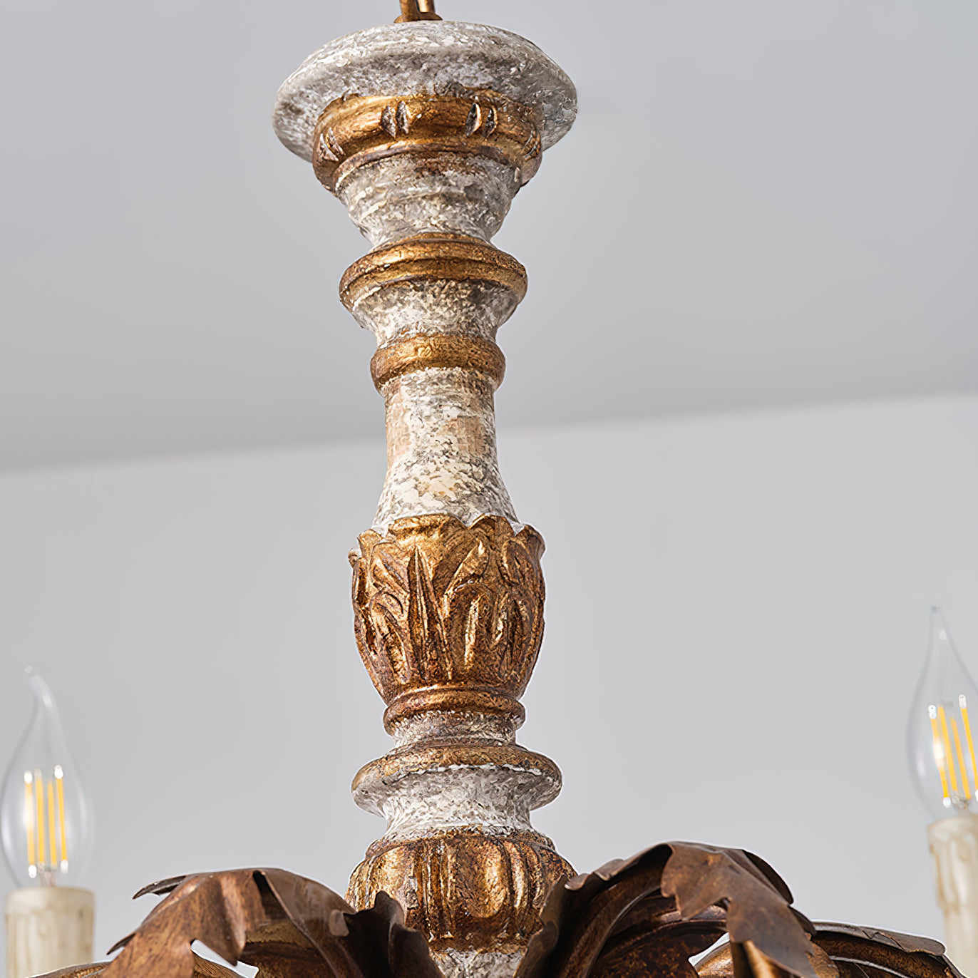Ivinila Industrieller Vintage Kronleuchter aus Holz und Kristall-Letslighting