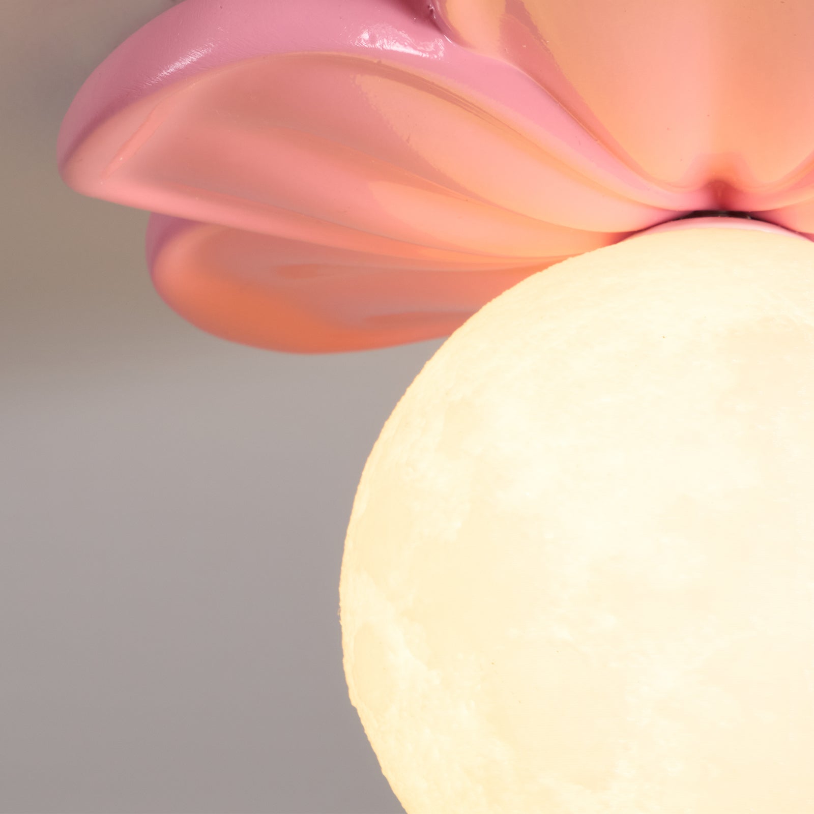 Quip Blumen-Deckenleuchte aus Harz-Letslighting