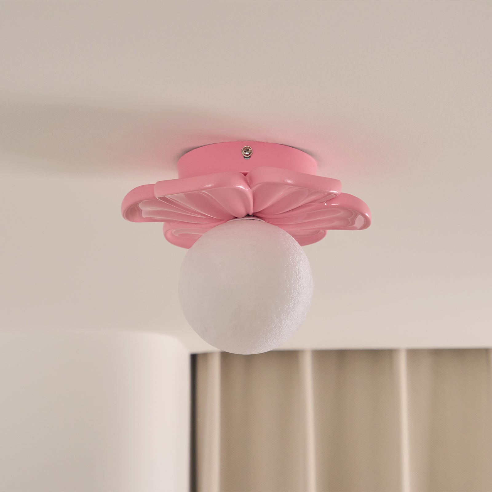 Quip Blumen-Deckenleuchte aus Harz-Letslighting