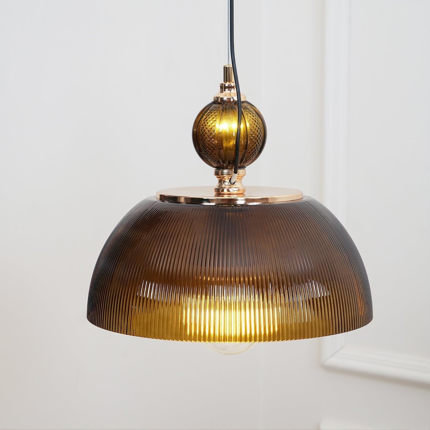 Nyra Retro-Pendelleuchte aus Glas-Letslighting