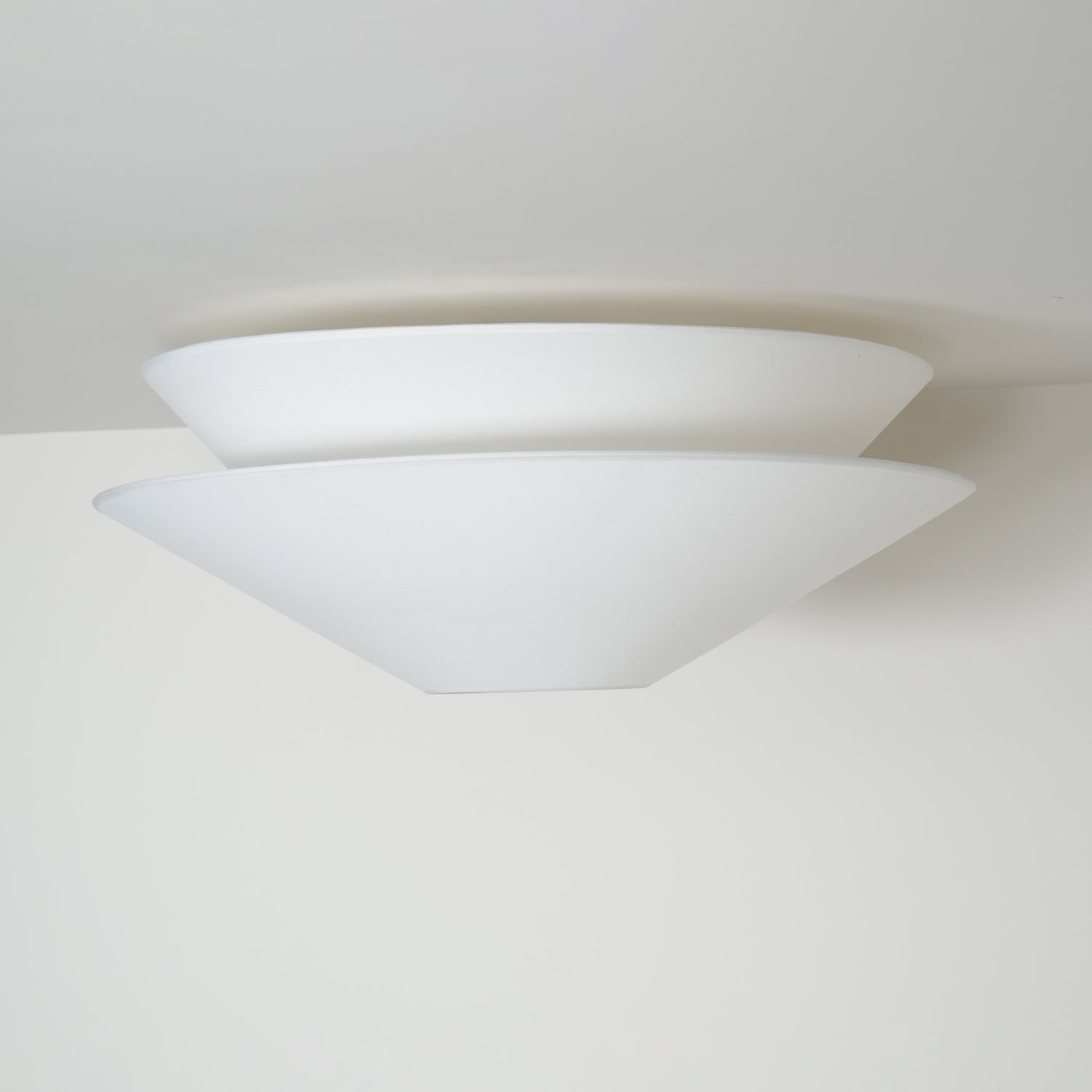 Gull Flushmount Ceiling Light - Blowlighting