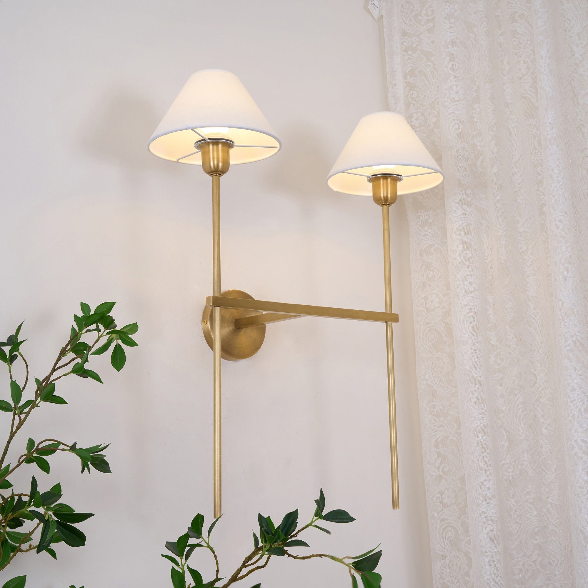 Zosilara Vintage Wandleuchte aus Messing mit Stoffbezug-Letslighting